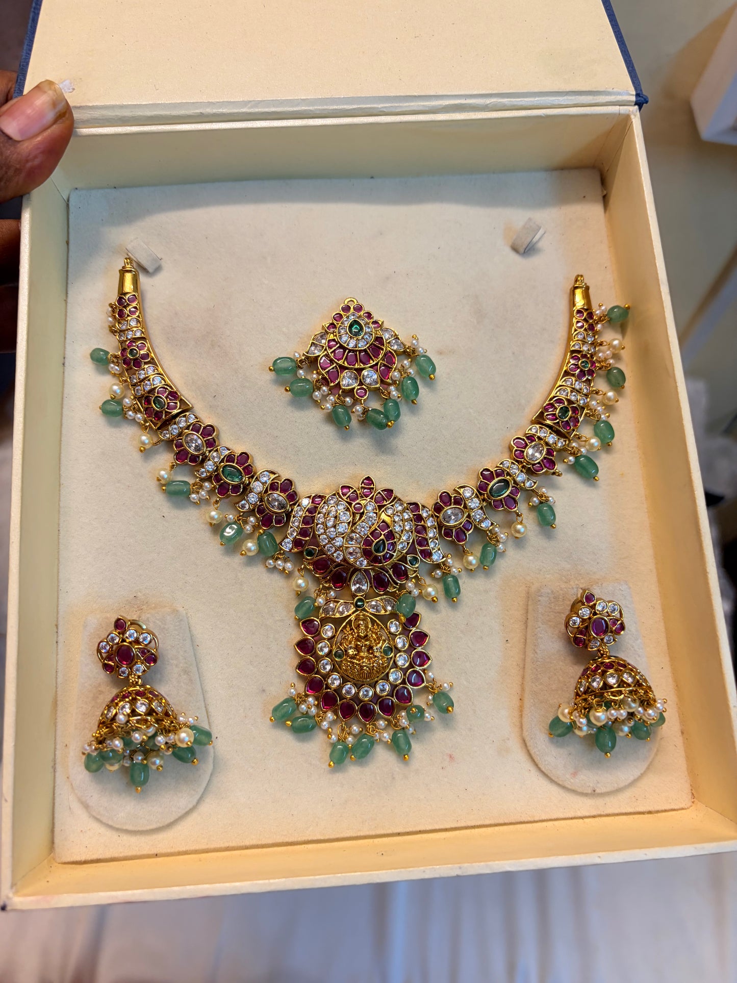 Real kemp stones jadau necklace set with detachable pendant