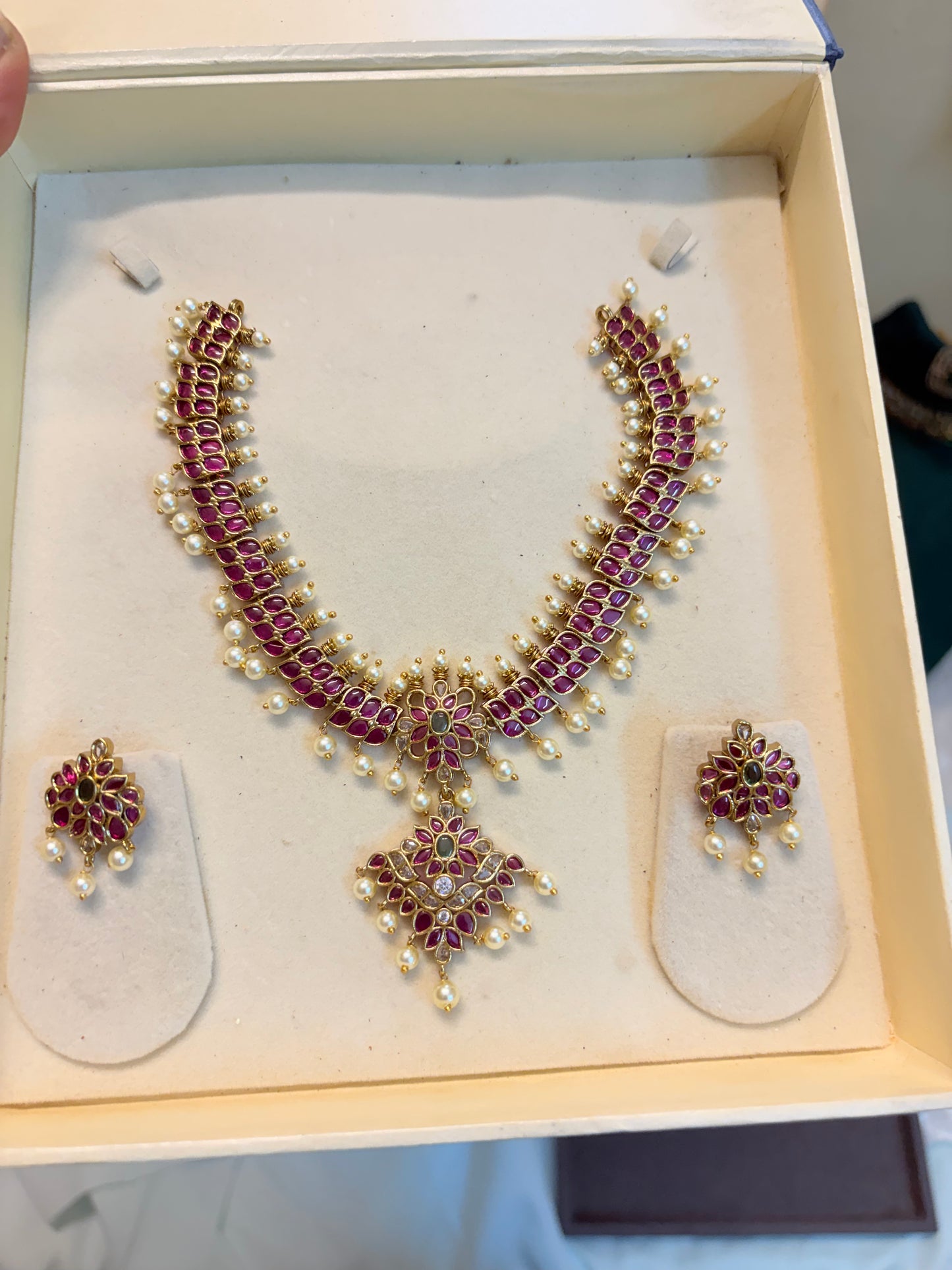 Traditional kemp stones jadau necklace set