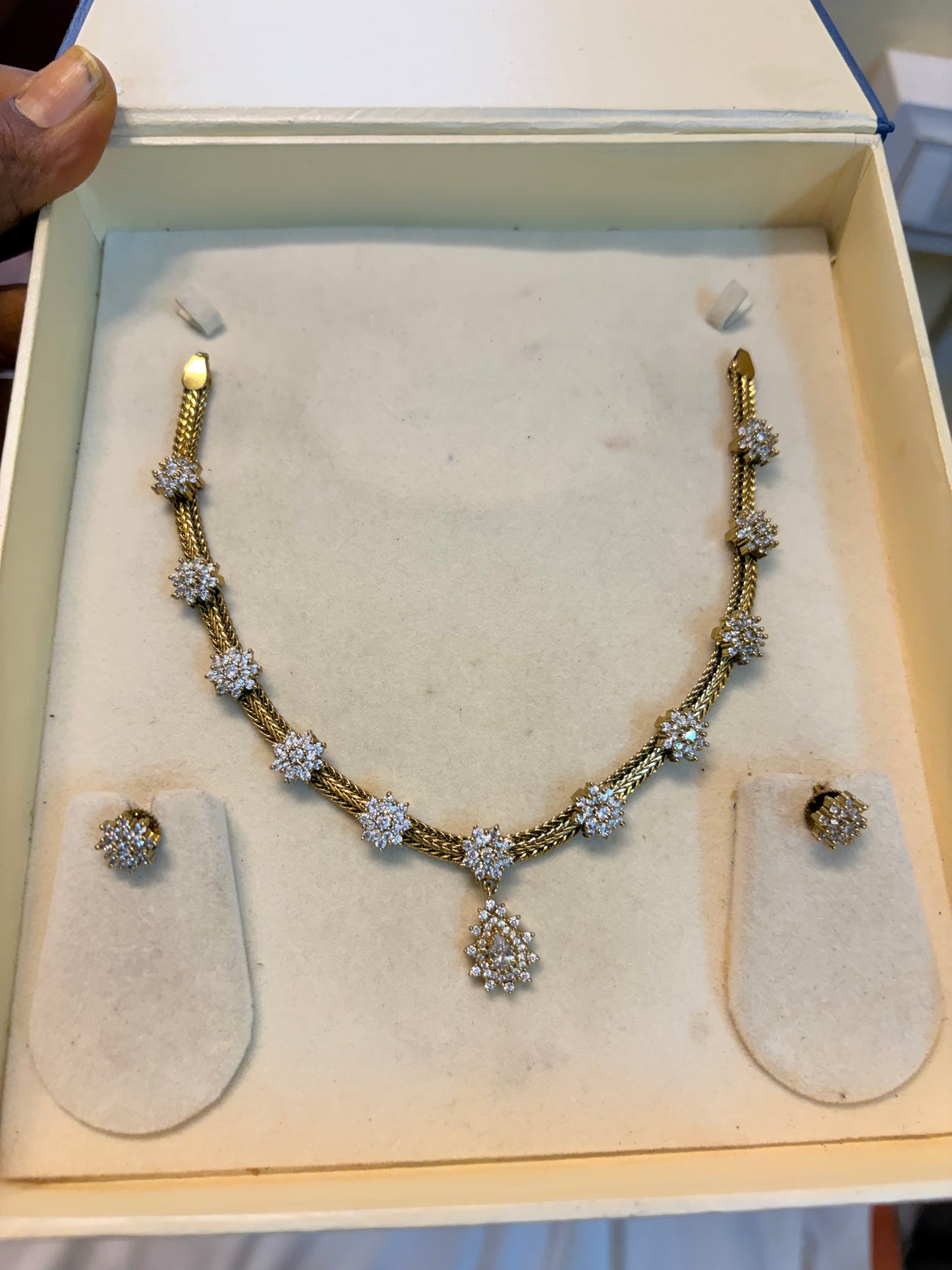 AD stones gold antique Teardrop necklace set