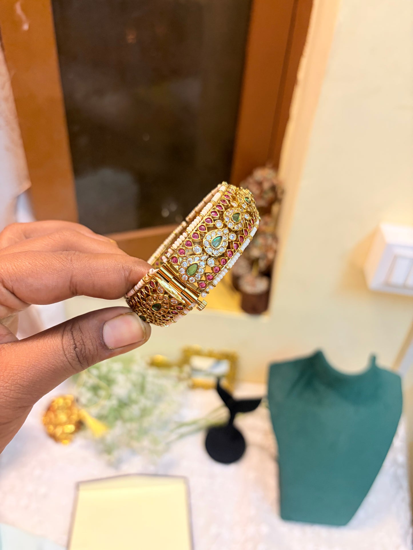 Jadau Kundan kemp kada