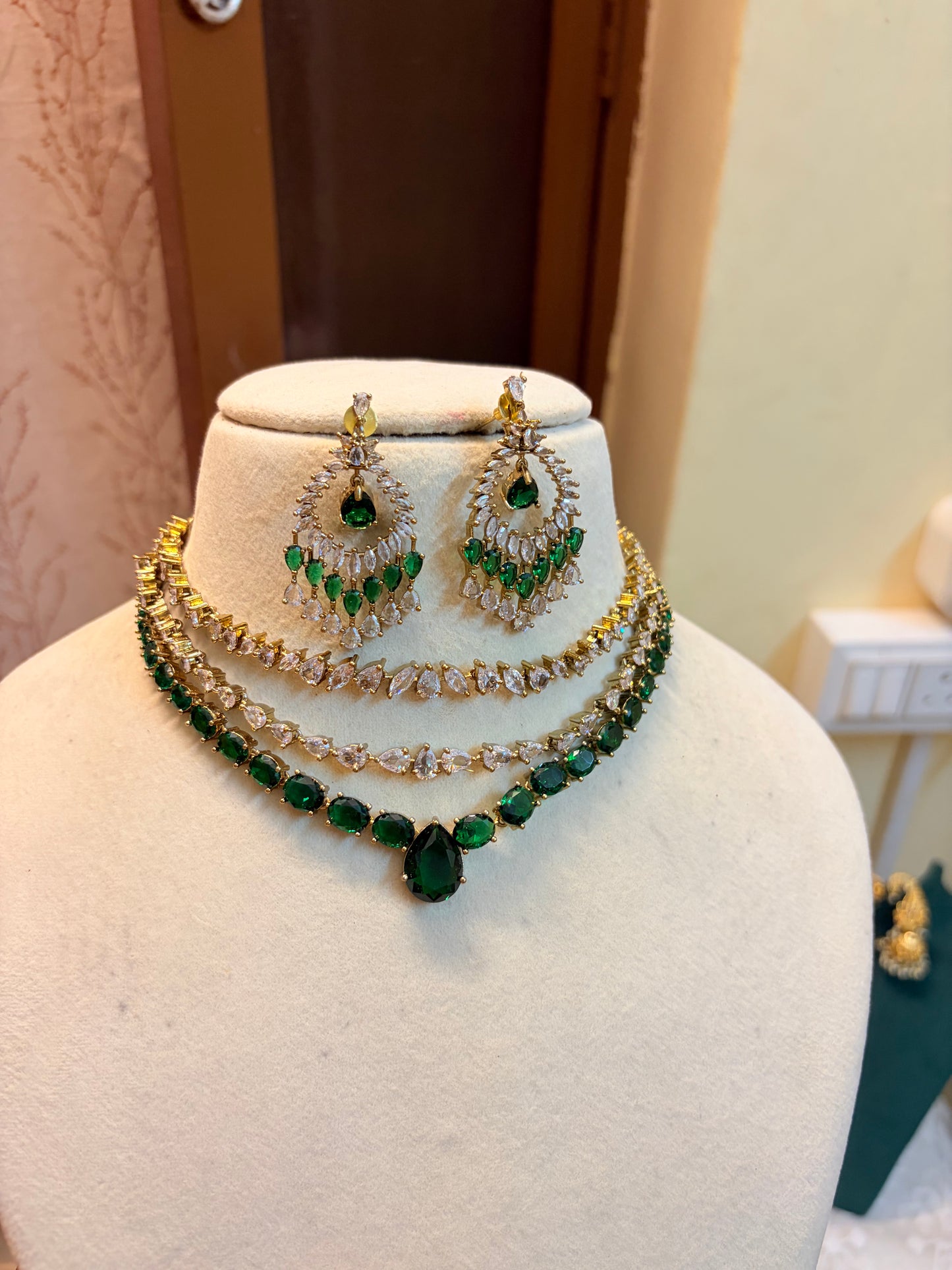 Emerald zirconium stones layered jadau necklace set