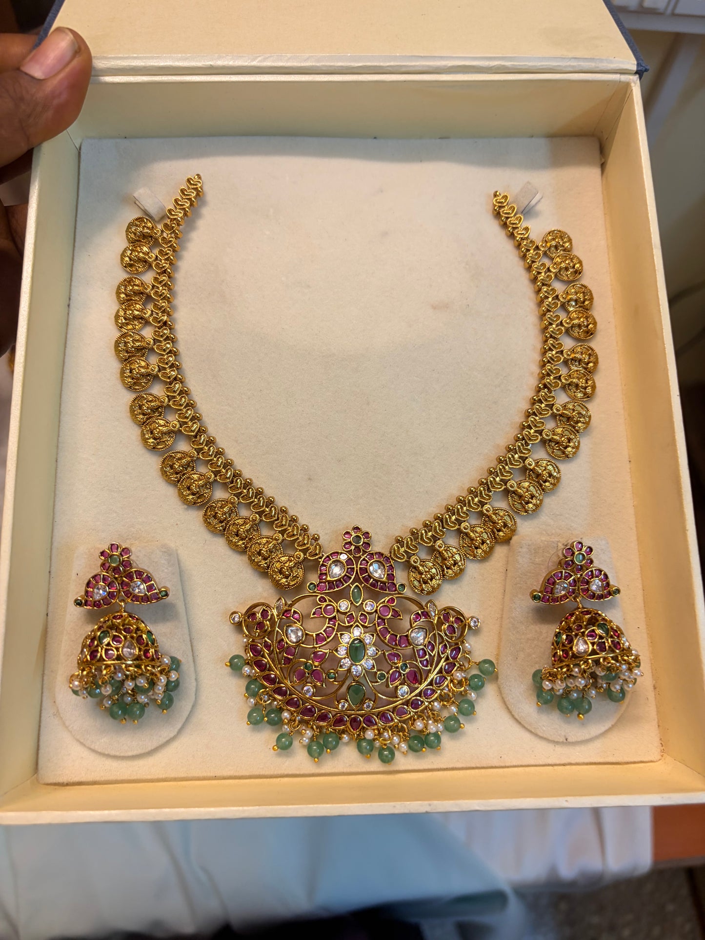 Kemp stones Lakshmi coin reckless with Jhumka