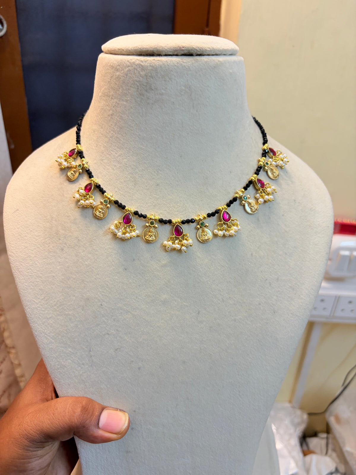 Black diamond beads necklace set