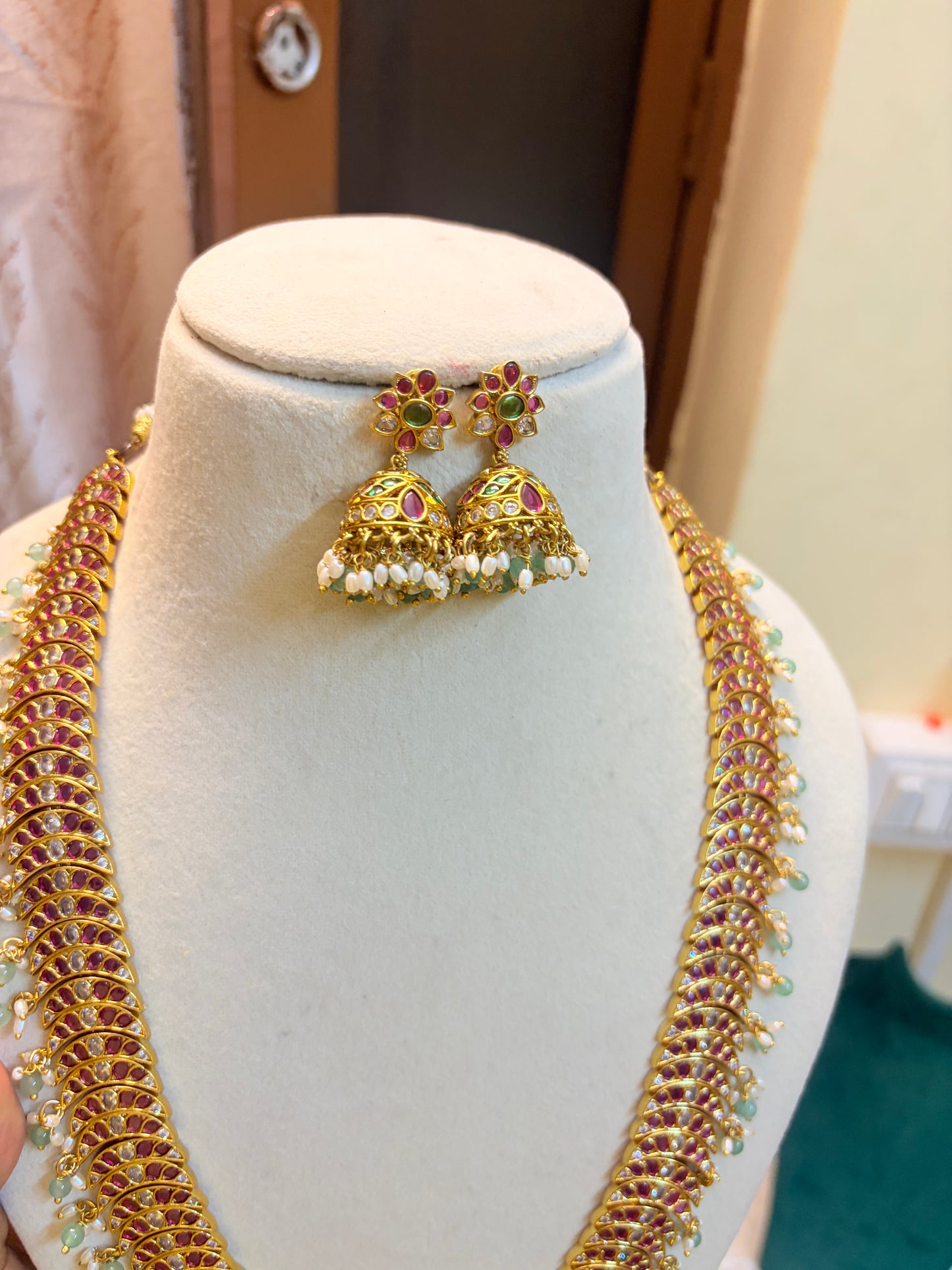 Pure kemp stones jadau Kundan haram
