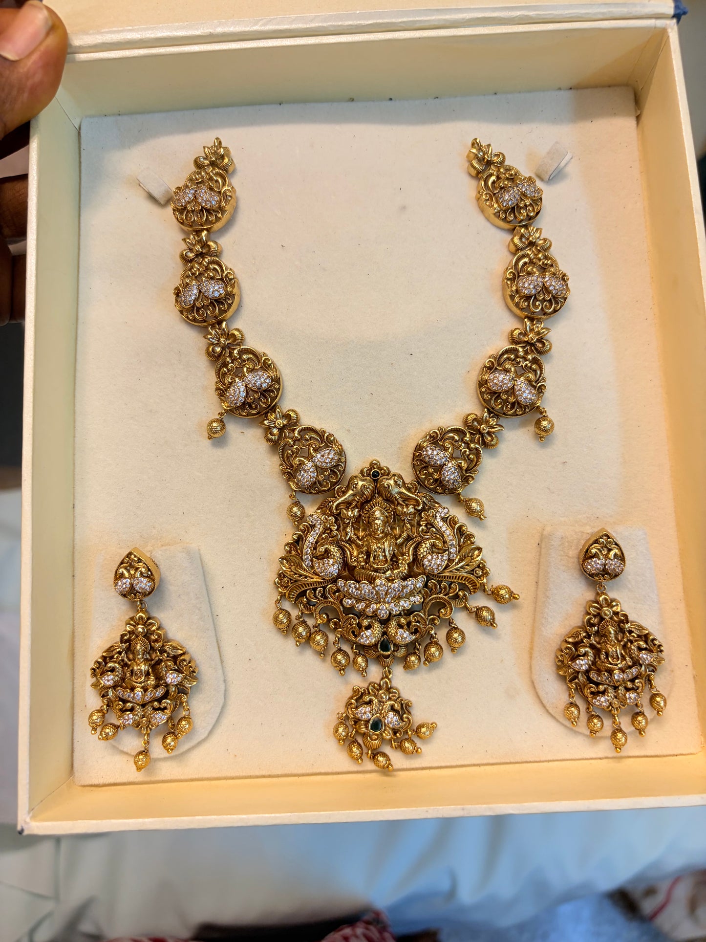 Gold Antique Nakshi Jadau necklace set