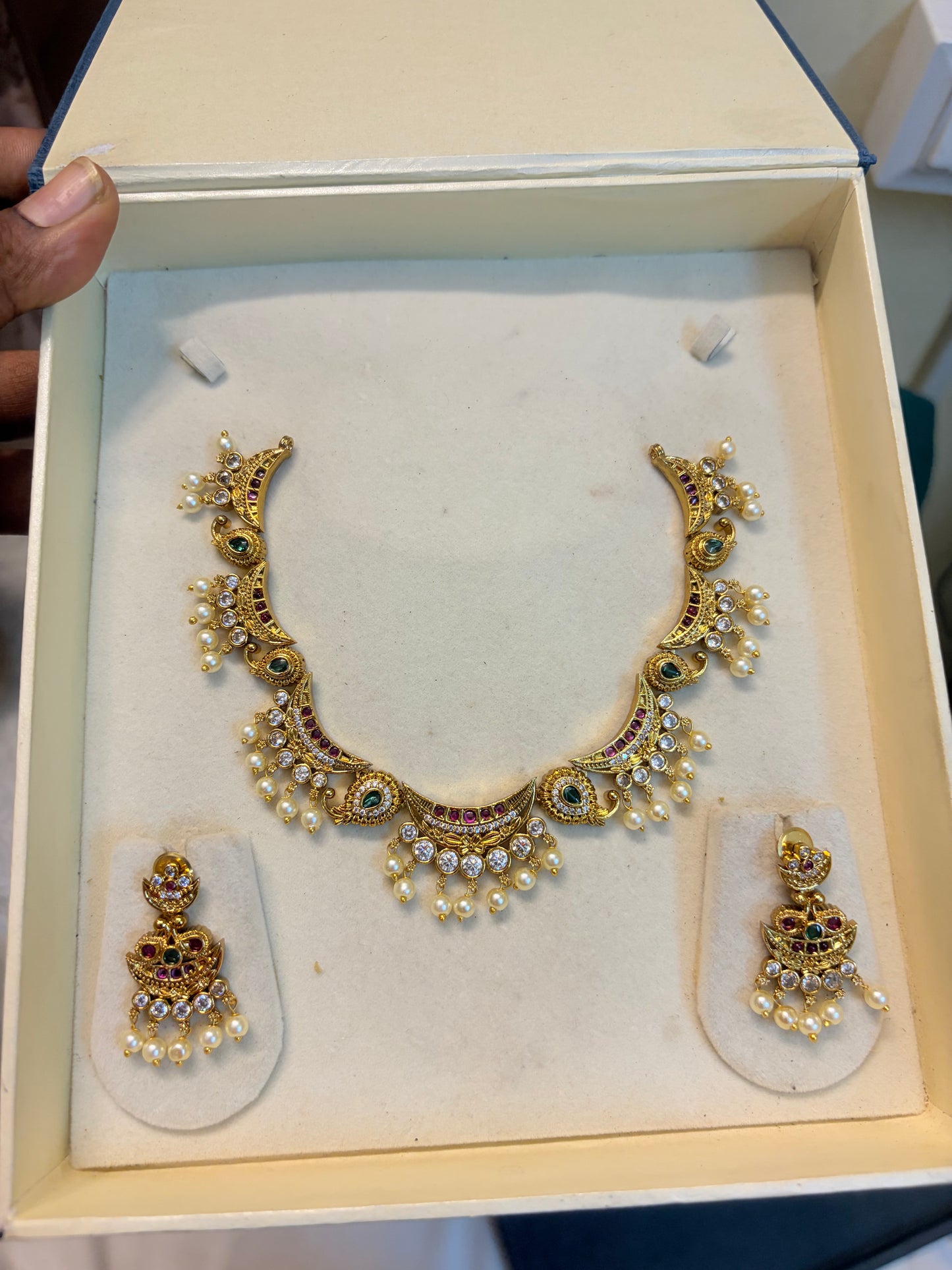 Cz stone gold plated jadau necklace set