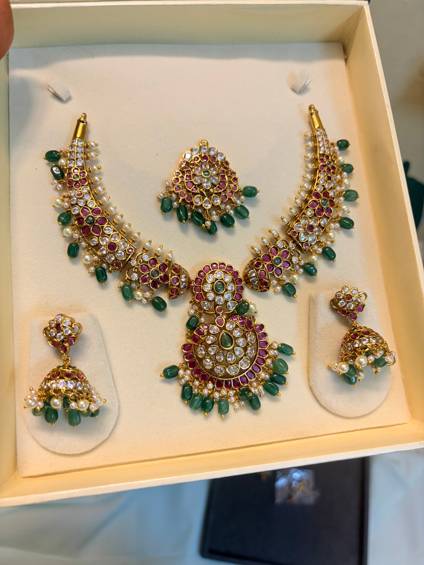 Vintage style kemp stones jadau kanti necklace set with detachable pendant