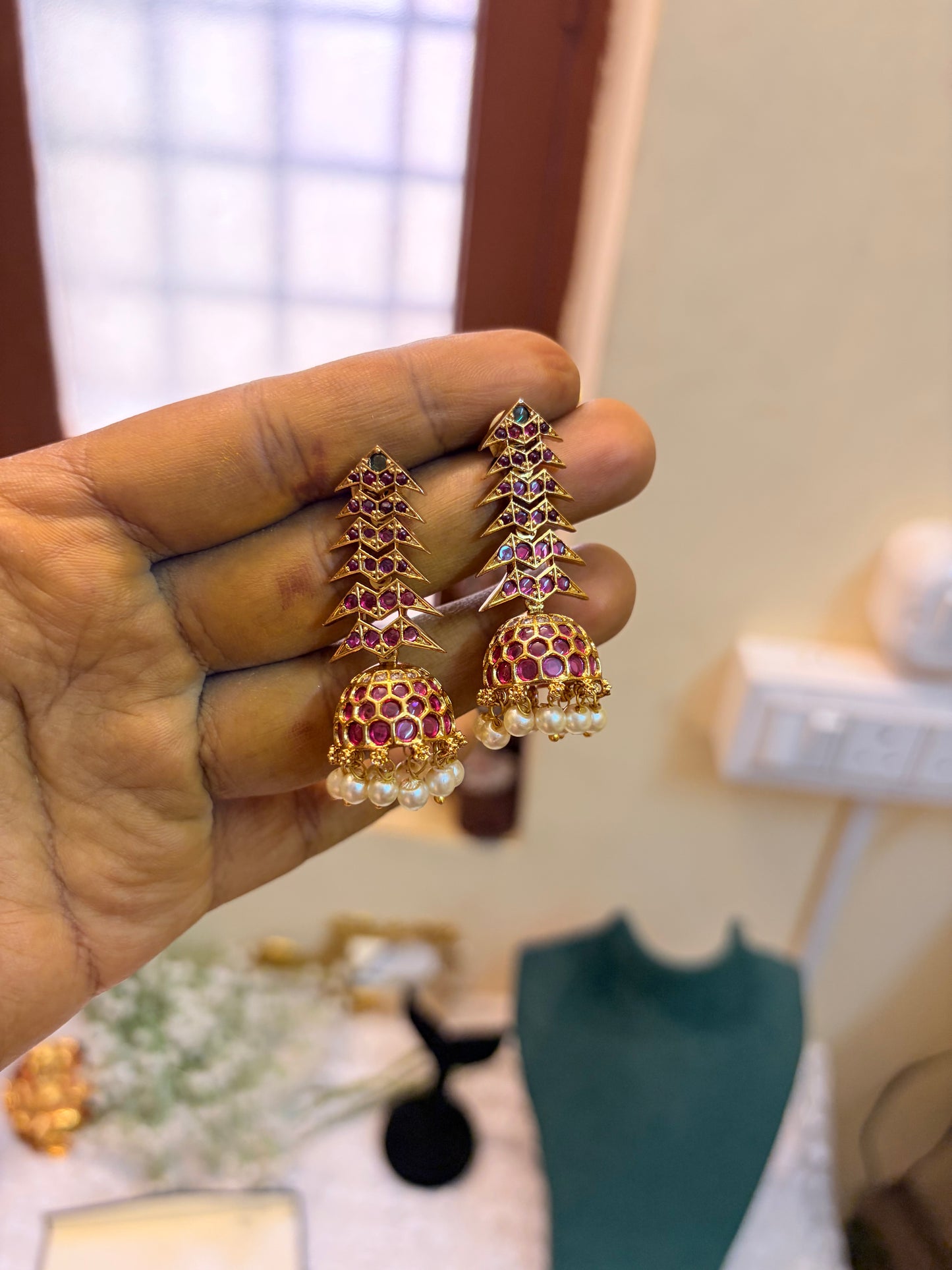 Kemp stones Jhumka