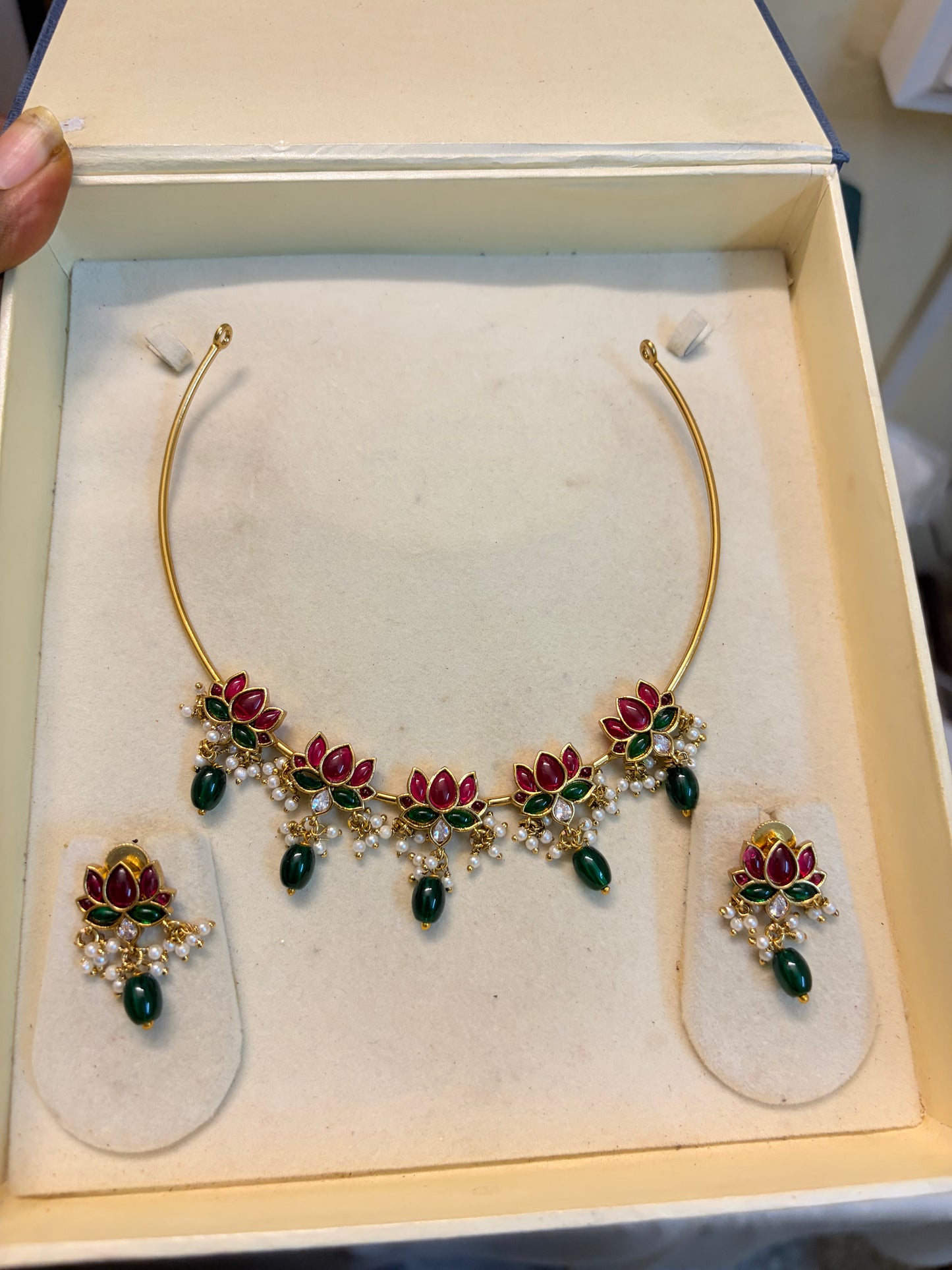 Lotus kemp stones jadau Kanti set