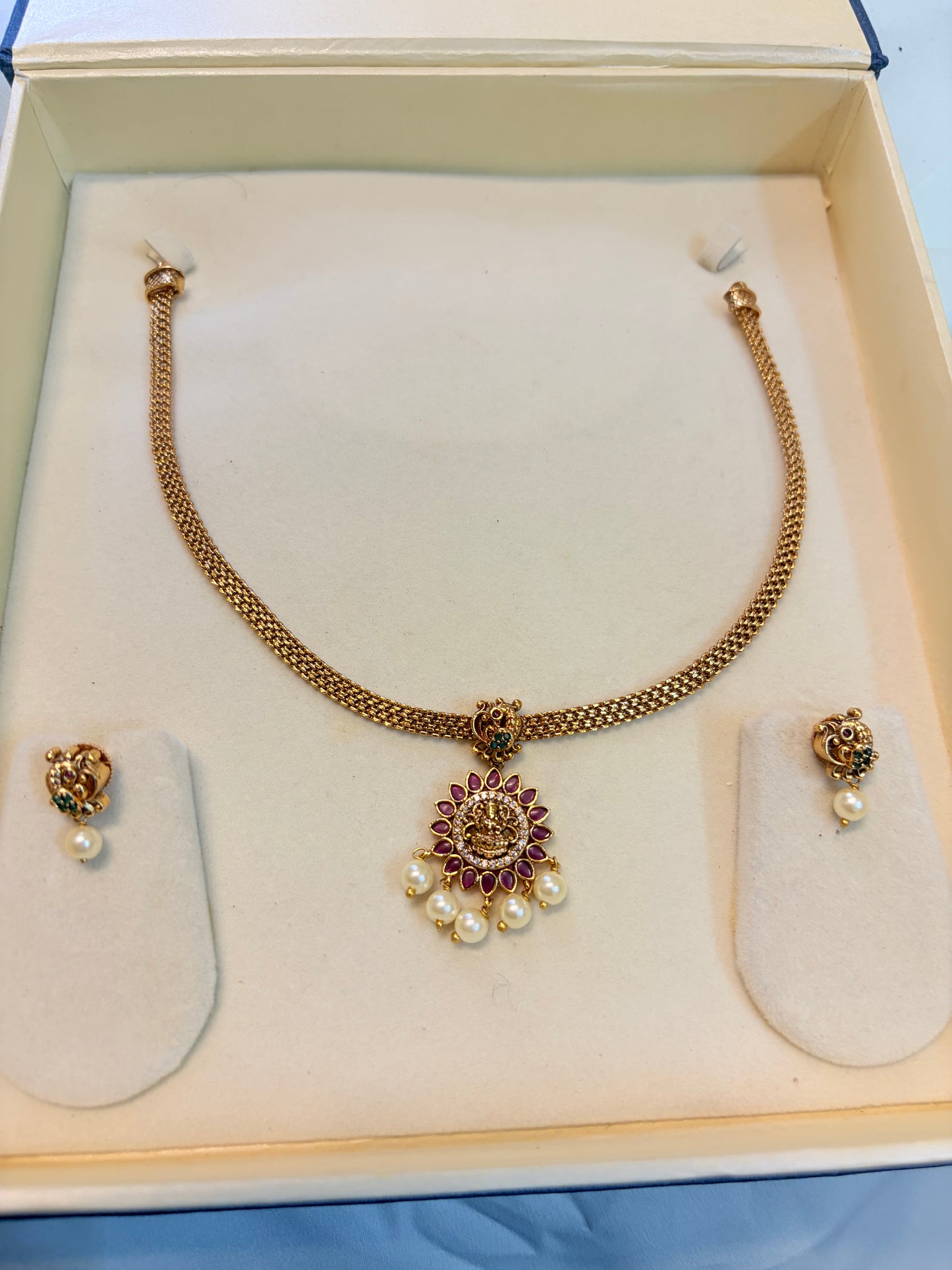 Lakshmi choker set with pearl accents