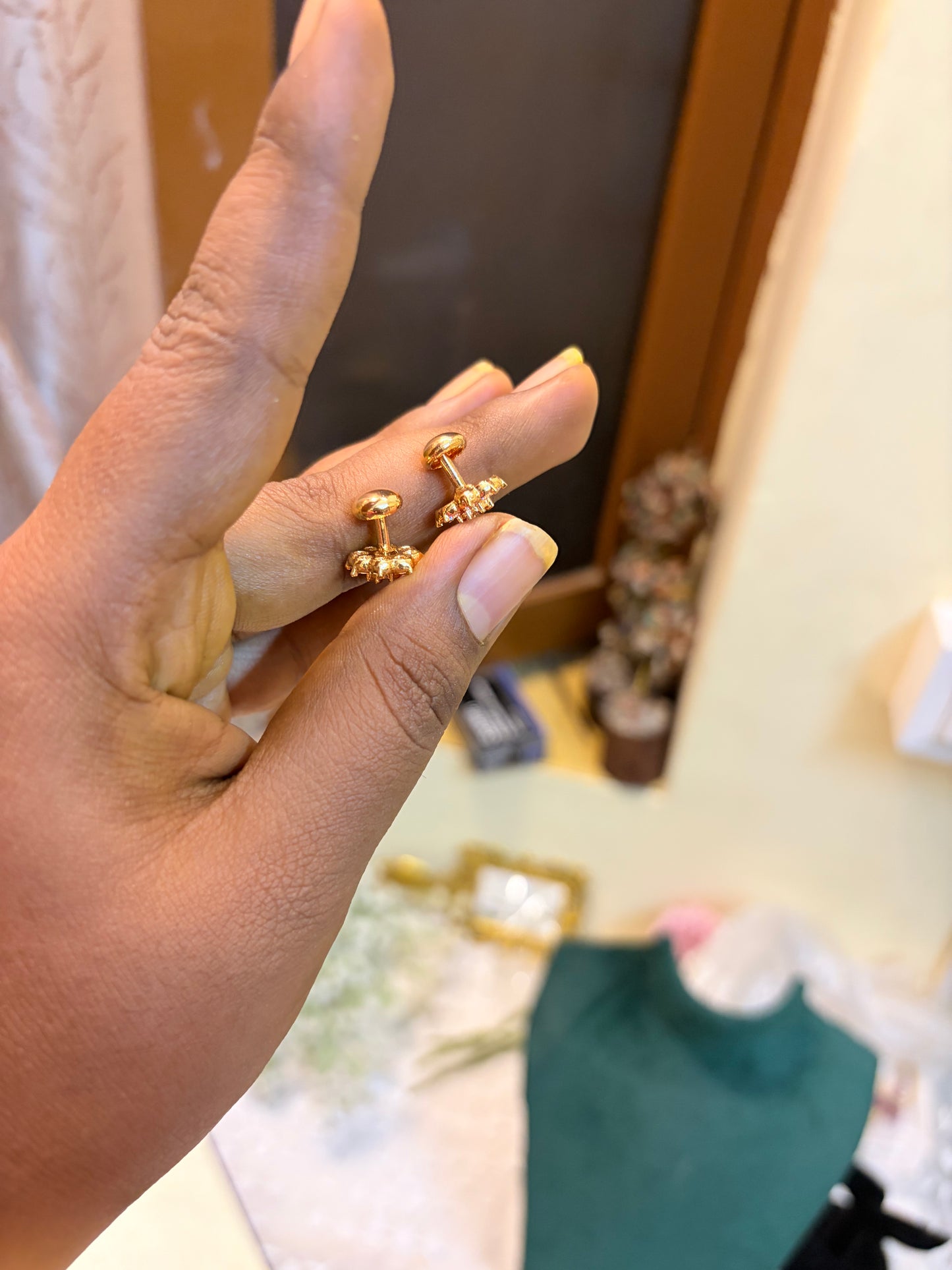 Panchaloham daily wear screw back stud