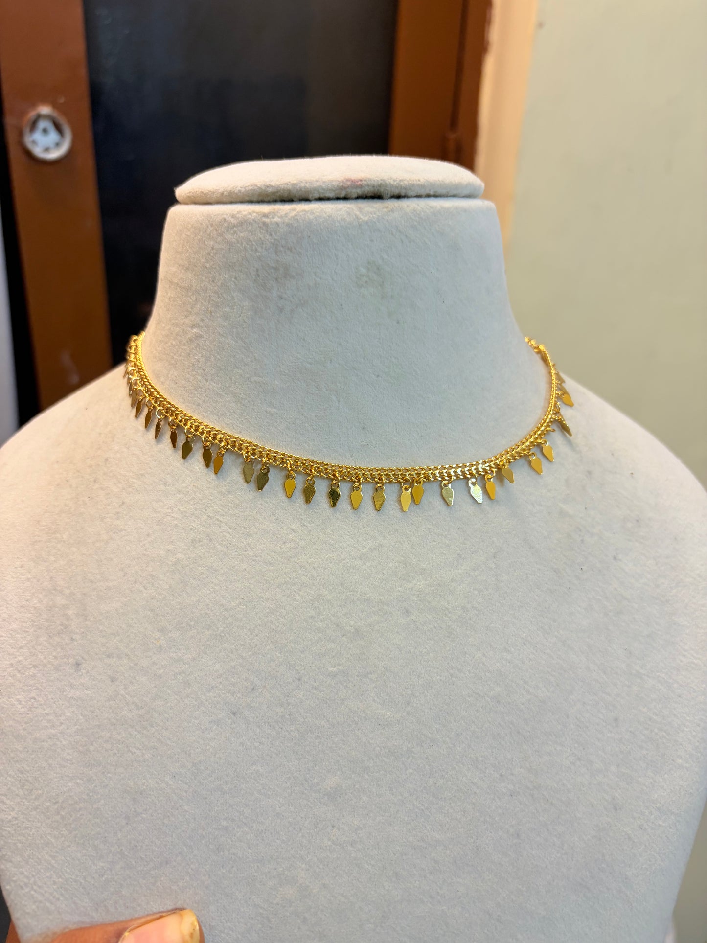 Gold finish simple choker set