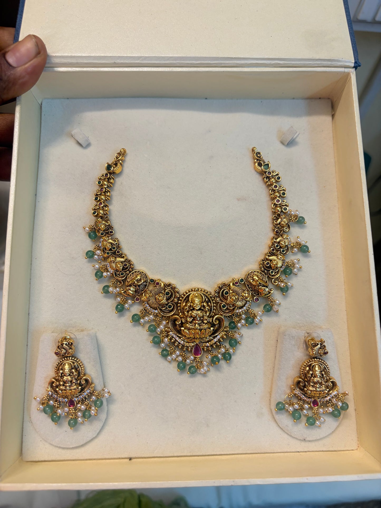 Gold antique finish jadau necklace set
