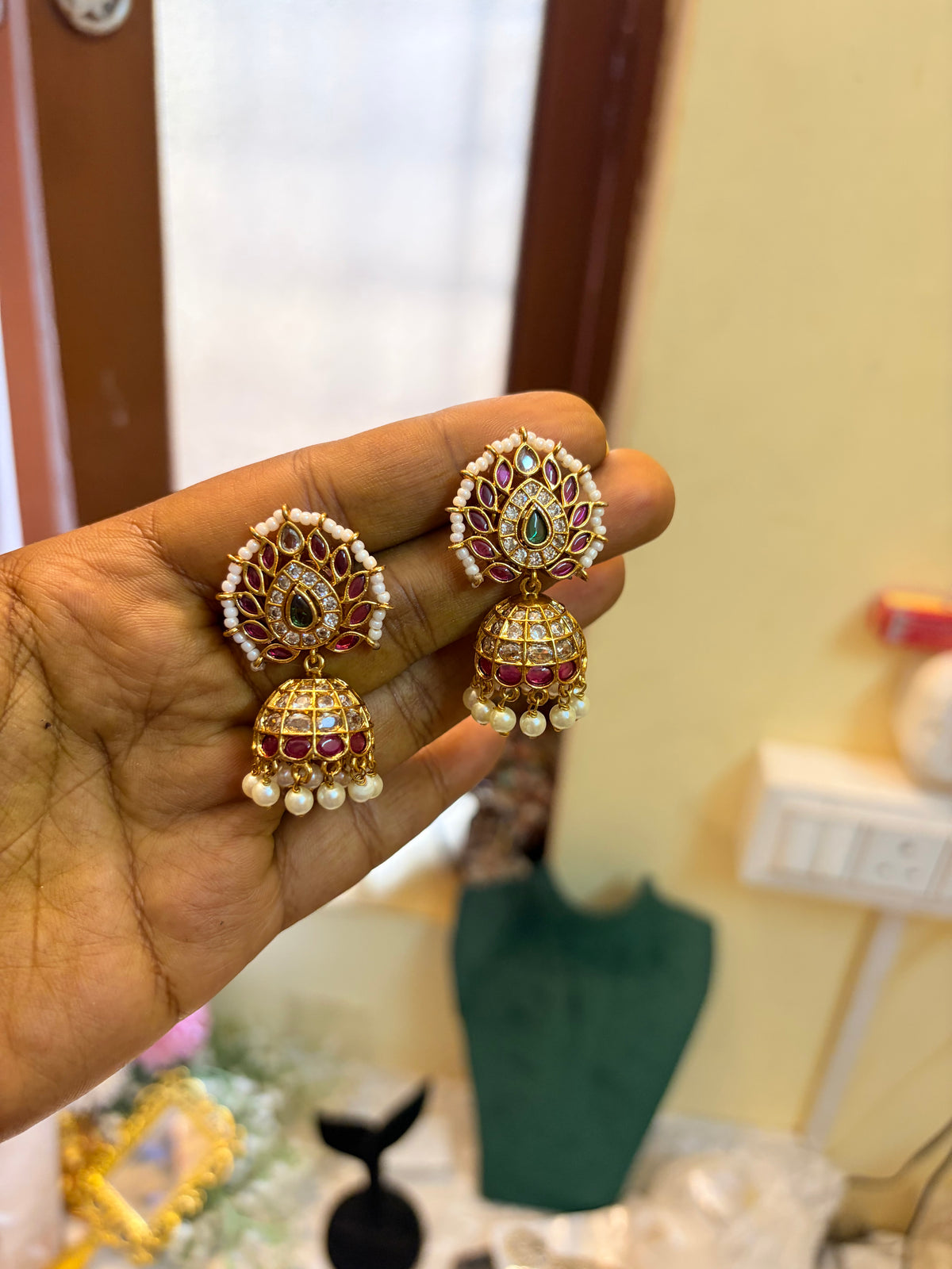 Real kemp stones Jhumka premium quality