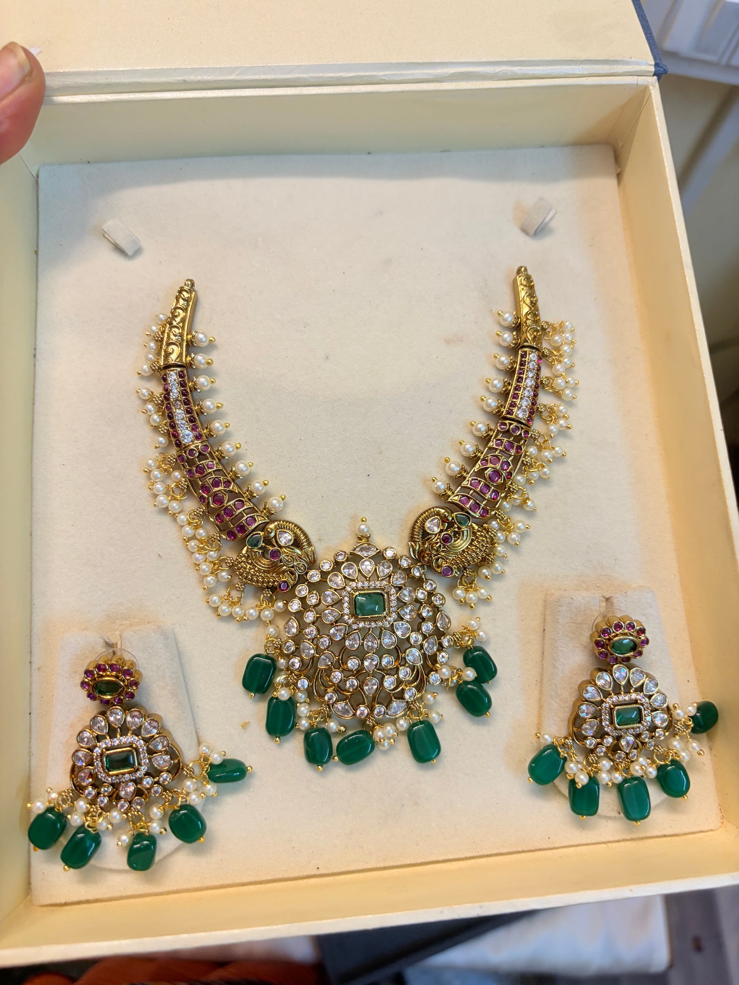 Real kemp stones jadau Kanti set