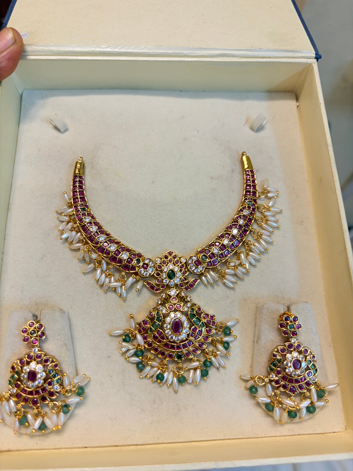 Classic kemp stones jadau Kanti set with rice pearls