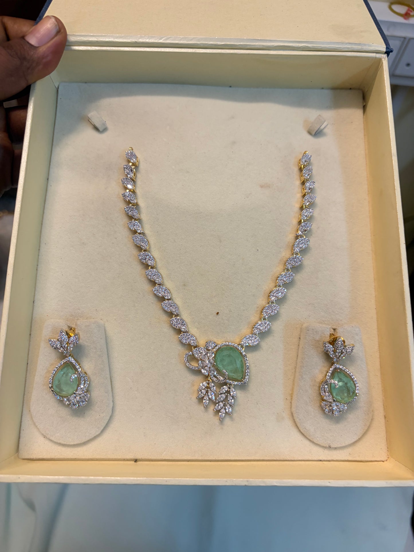 Gj polish jadau necklace set premium quality