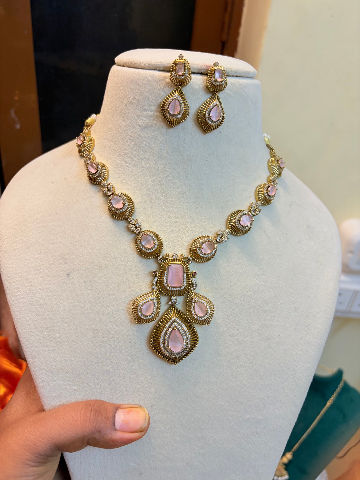 Rose Quartz necklace set