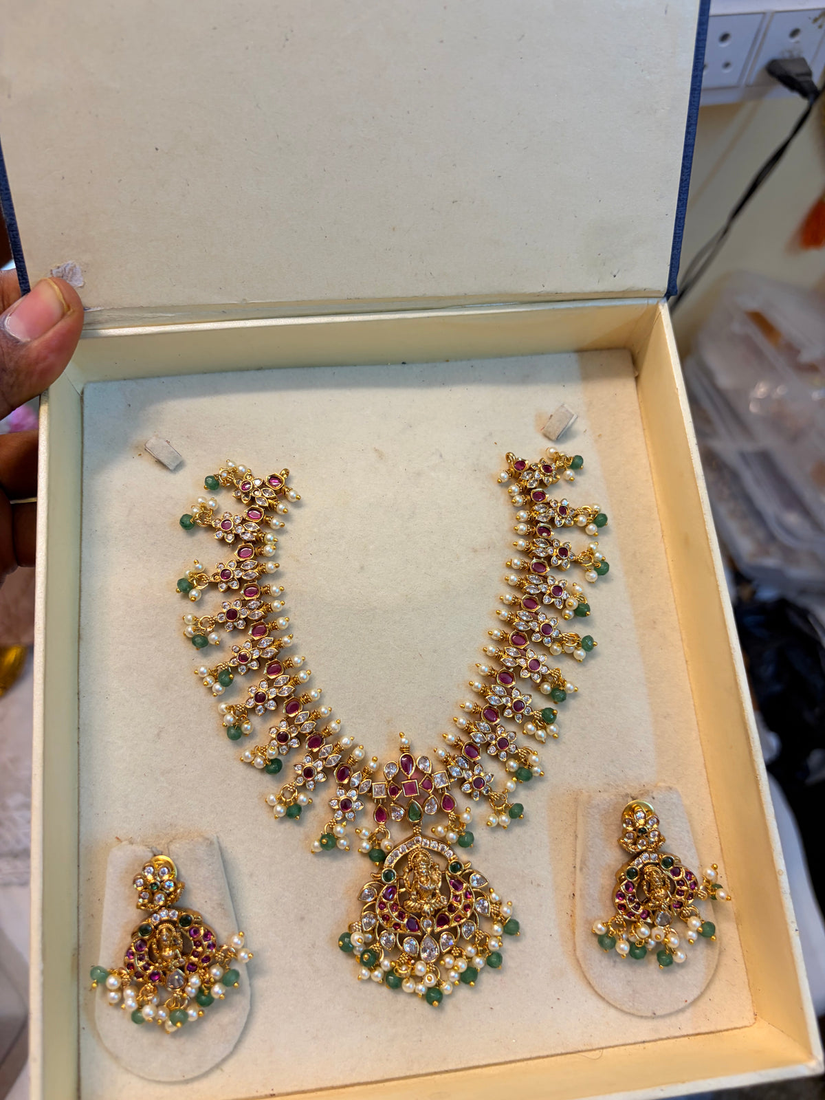 Real kemp stones jadau necklace set premium quality