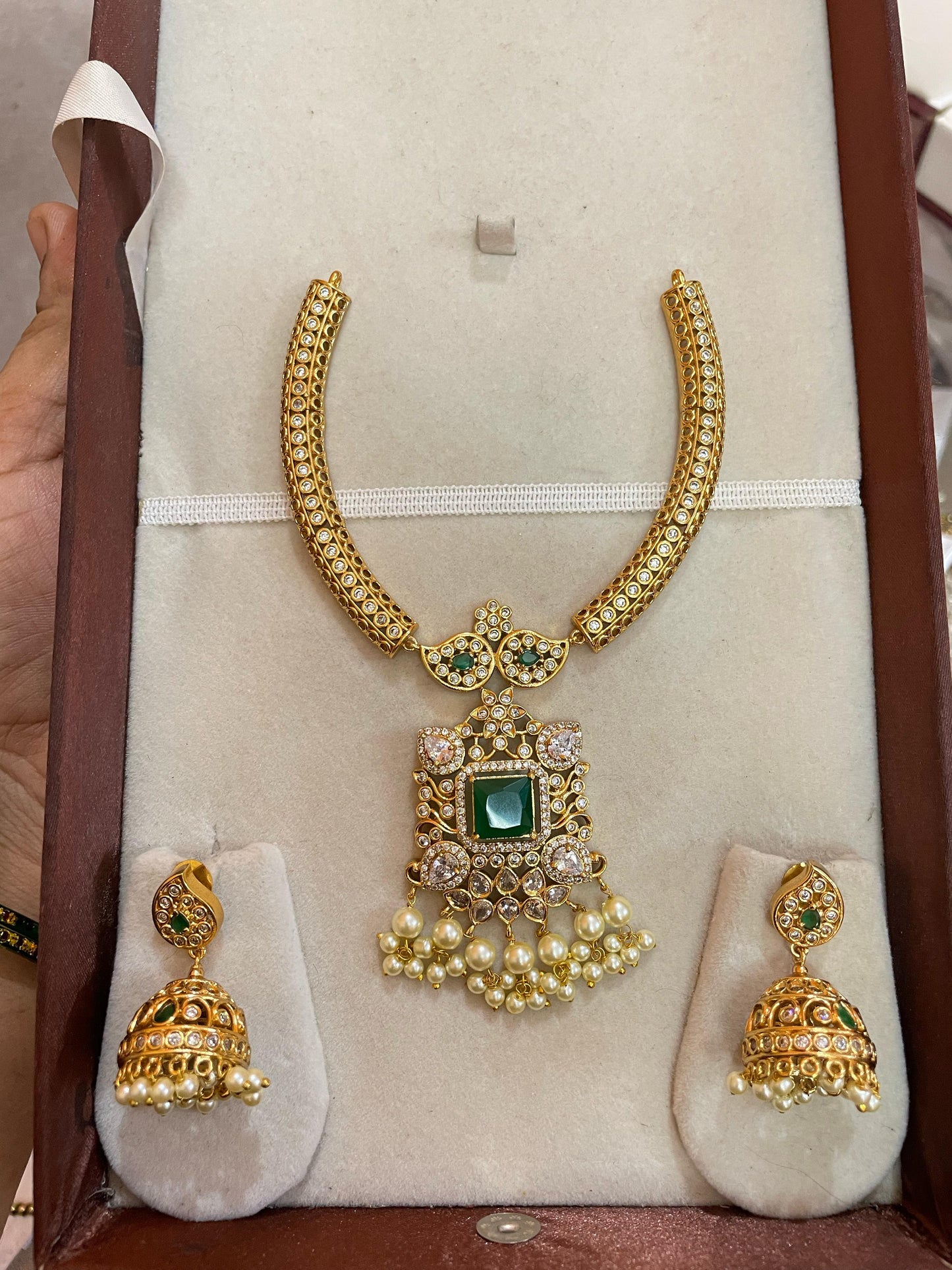 Traditional kundan Kanti necklace set