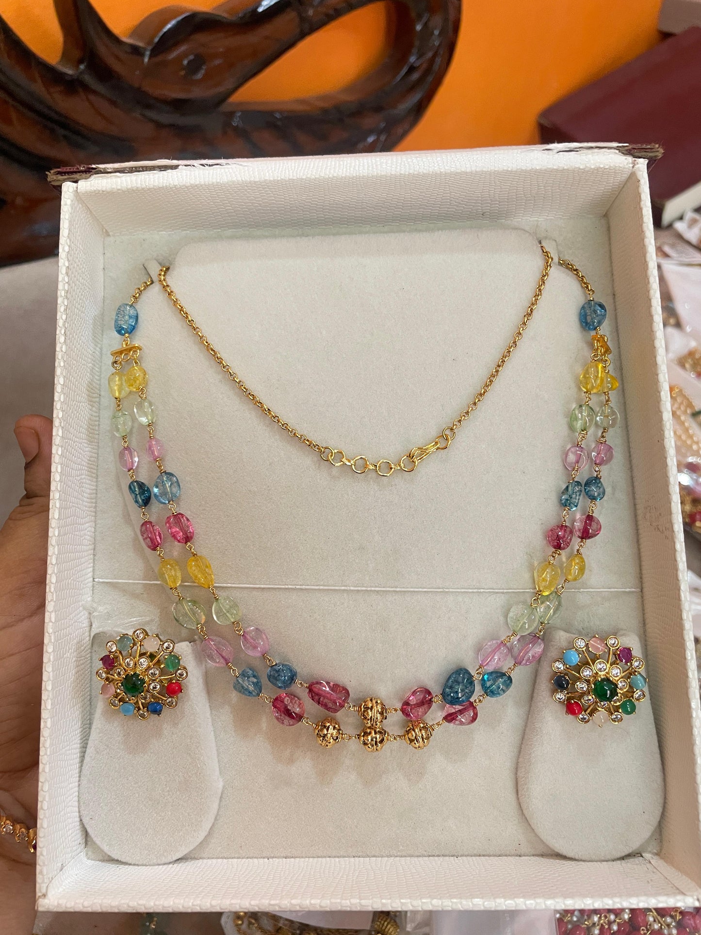 Multicolour crystal beads chain with floral stud