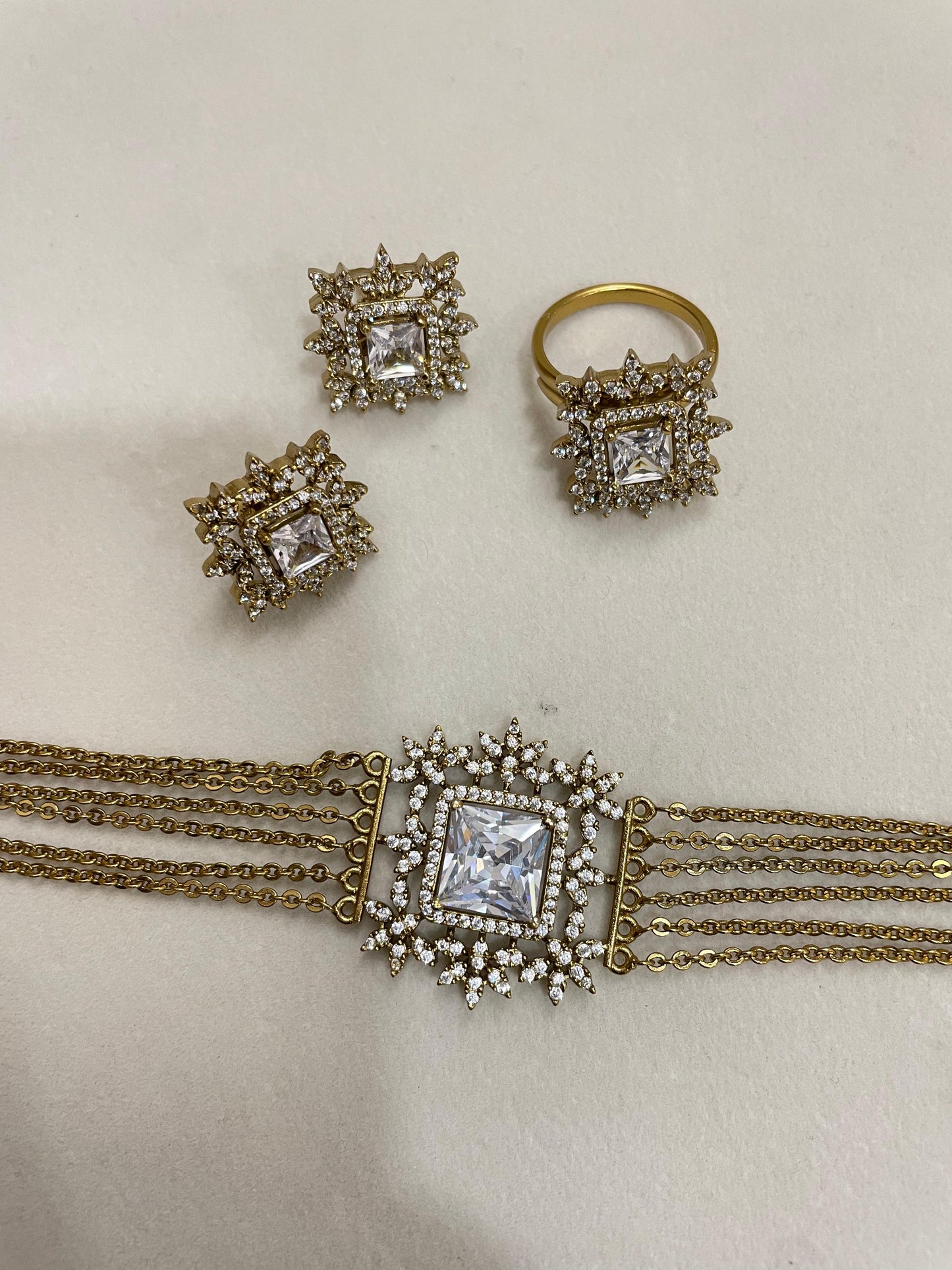 Radiant square cz stone chokerset with adjustable ring