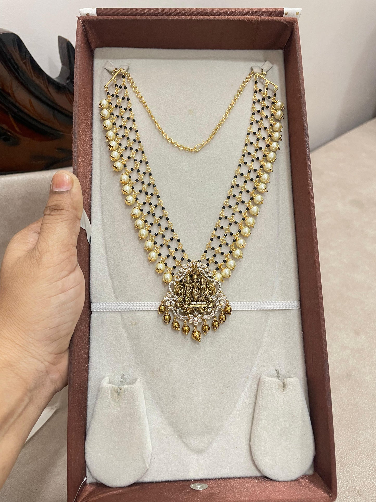 Antique Ramparivar locket zali chain