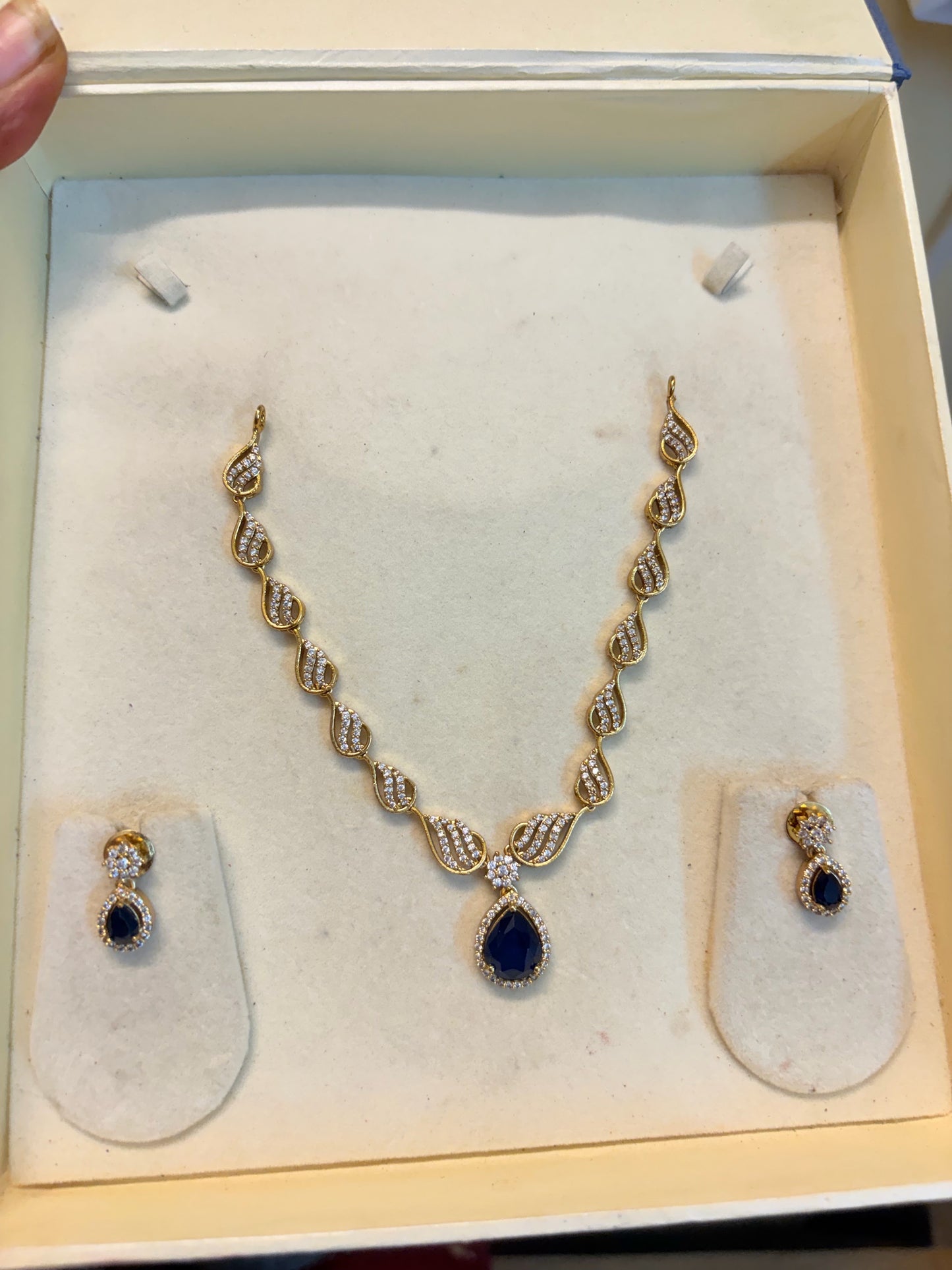 Cz stone purple gold plated necklace set