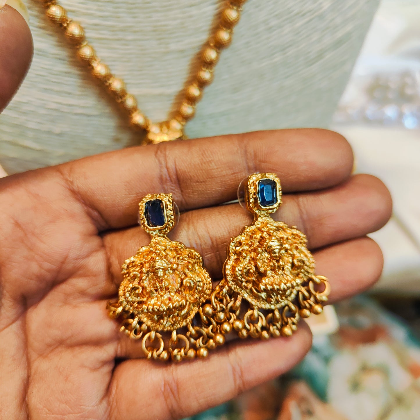 Budget friendly matte finish lakshi chain with earrings