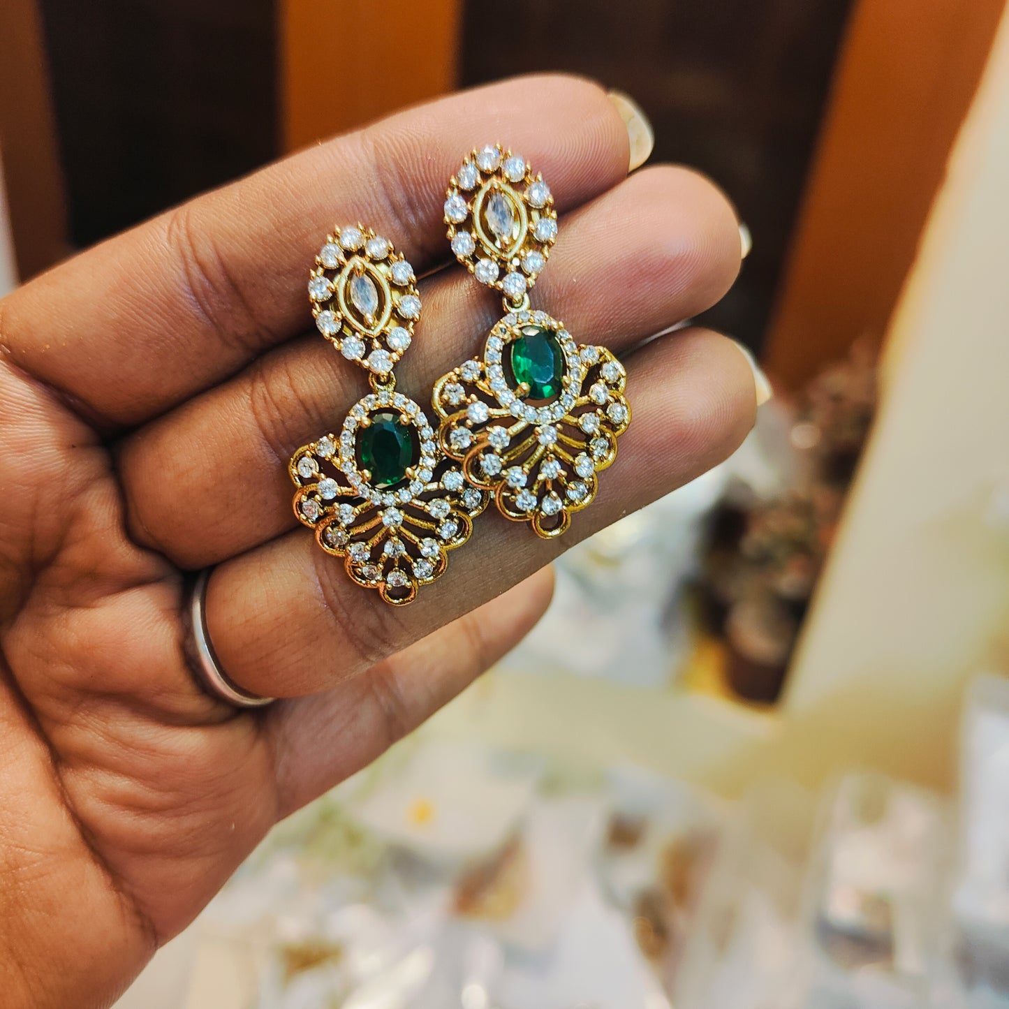 Elegant haram with emerald & diamond accents