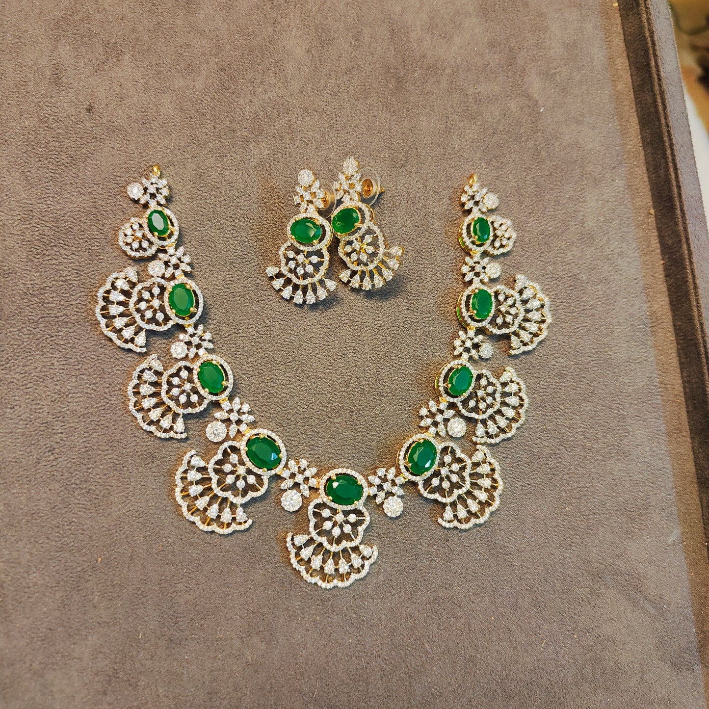 Royal green stone diamond necklace set