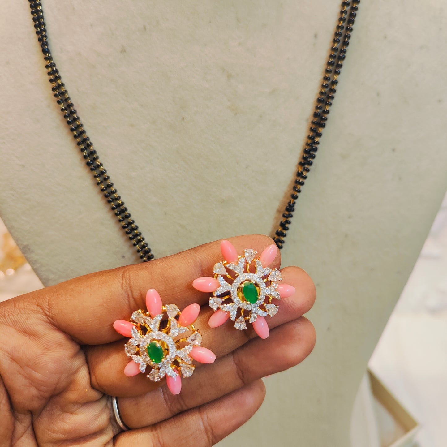 Diamond replica floral tulip black beads chain 20inches