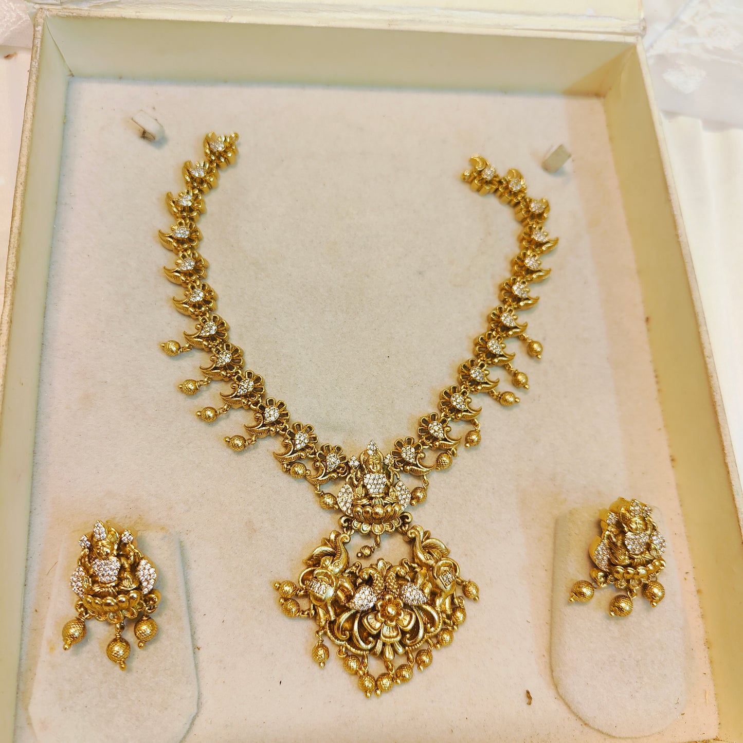 Antique gold lakshmi necklace set