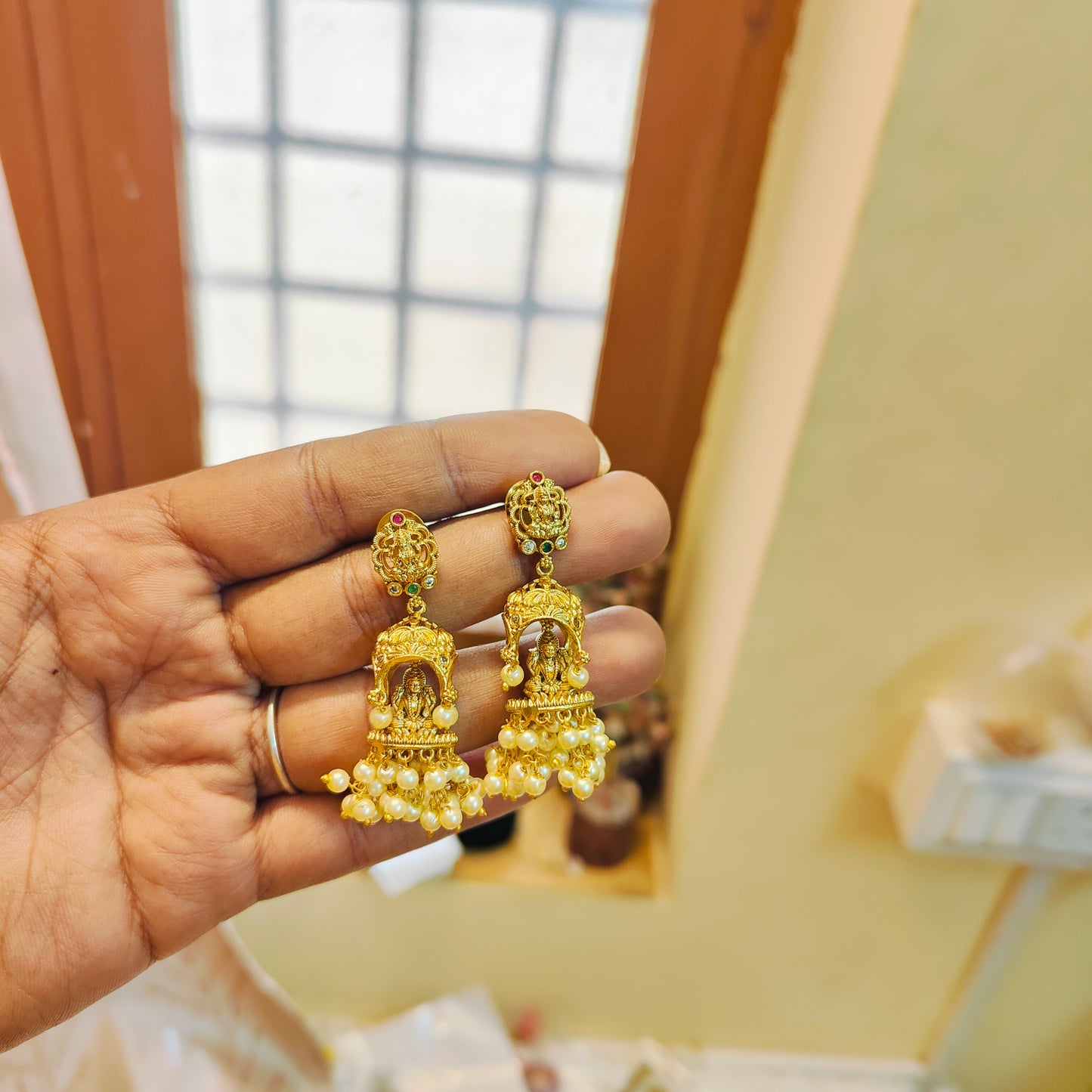Lakshmi pearl jhumka