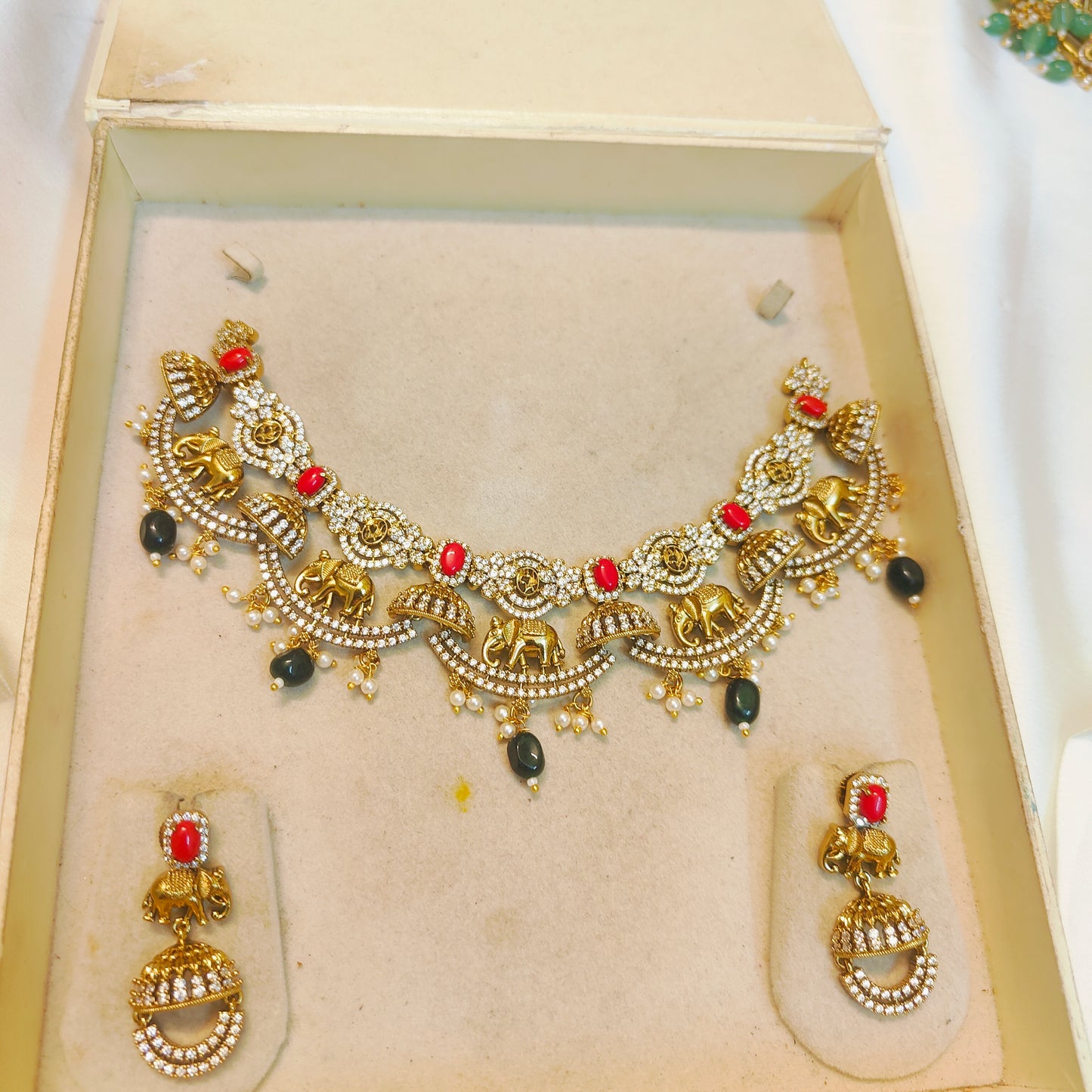 Heritage inspired elephant motif necklace set