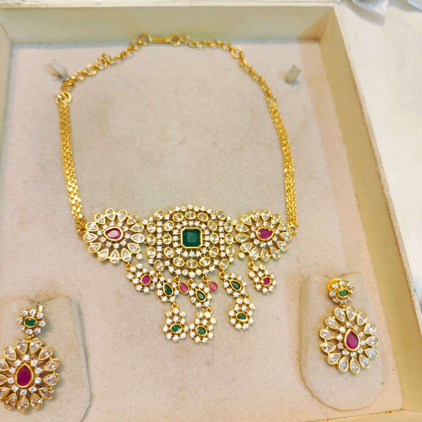 Heritage kundan chokerset