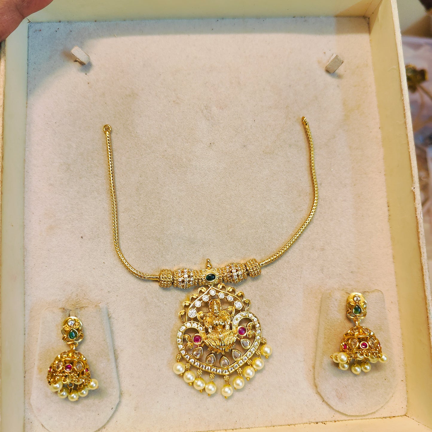 Divine lakshmi pendant set