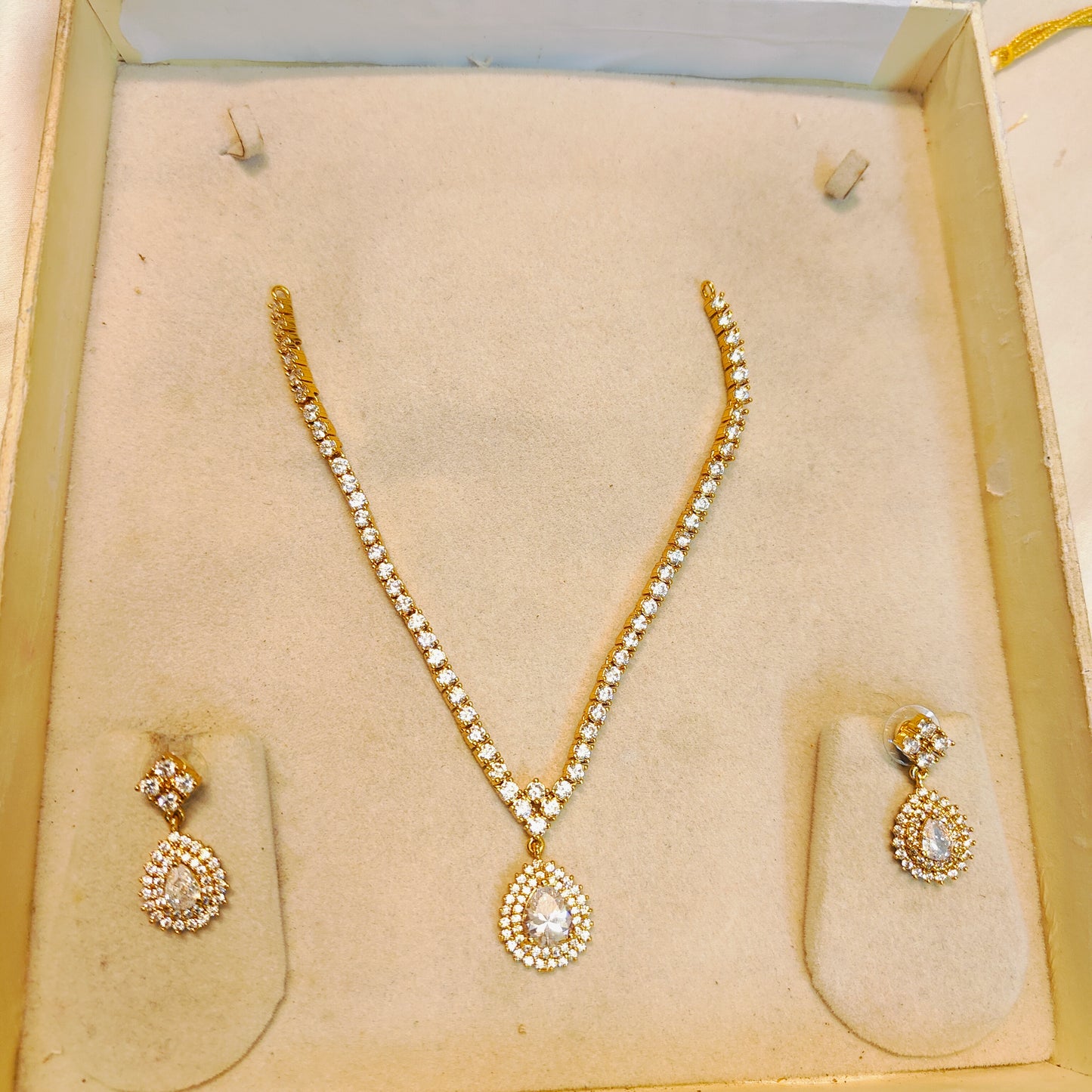 Cz Diamond finish Solitaire necklace set