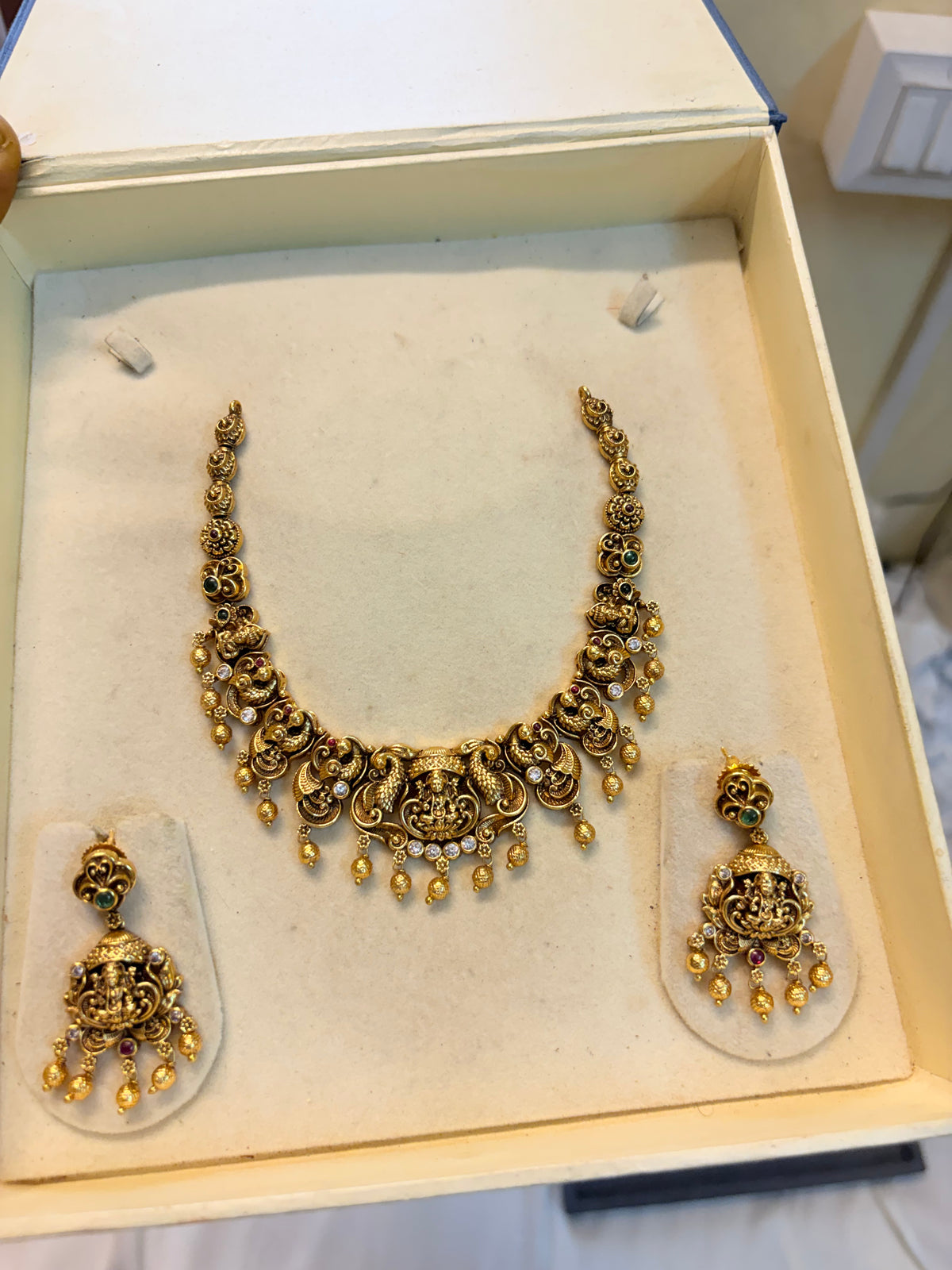Gold antique finish jadau brass made necklace set