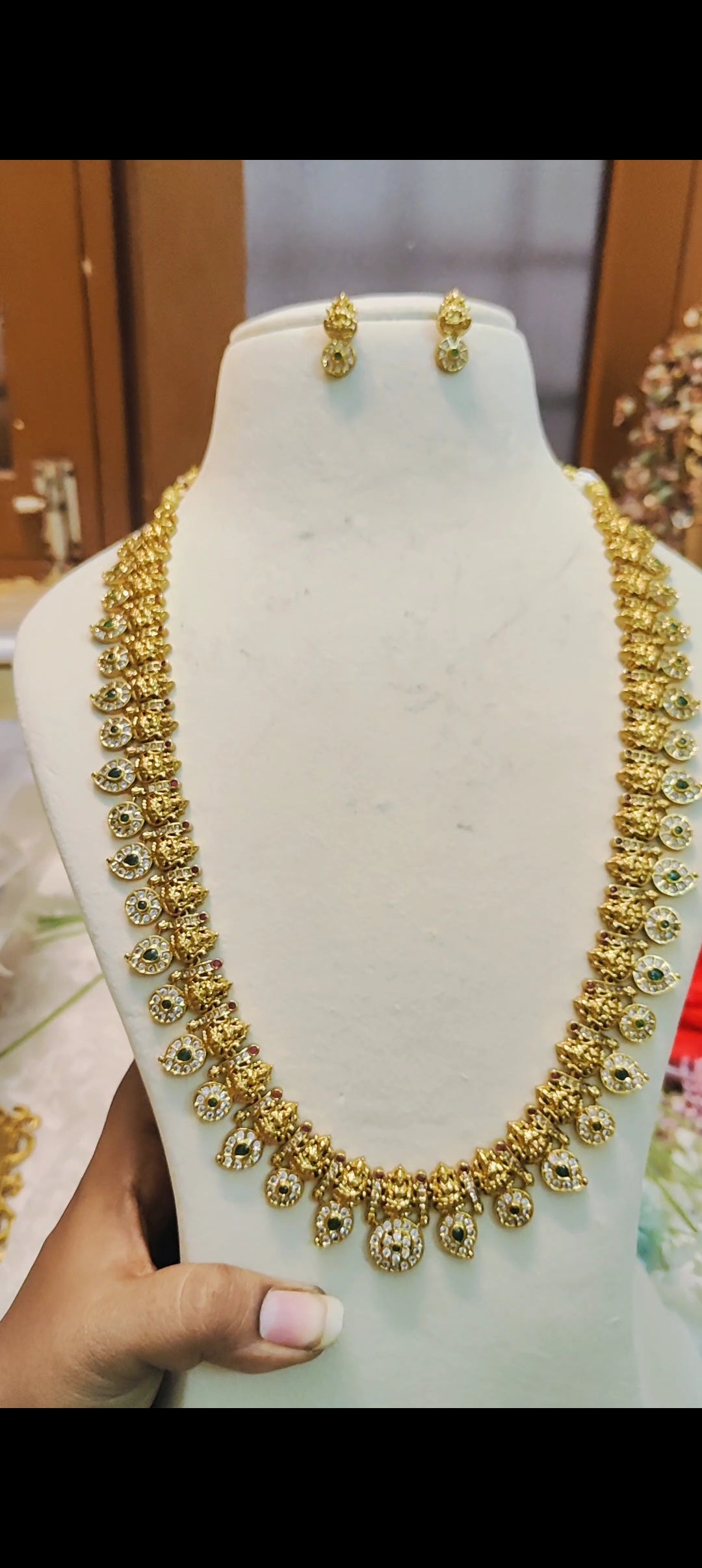 Traditional temple design haram with lakshmi motif