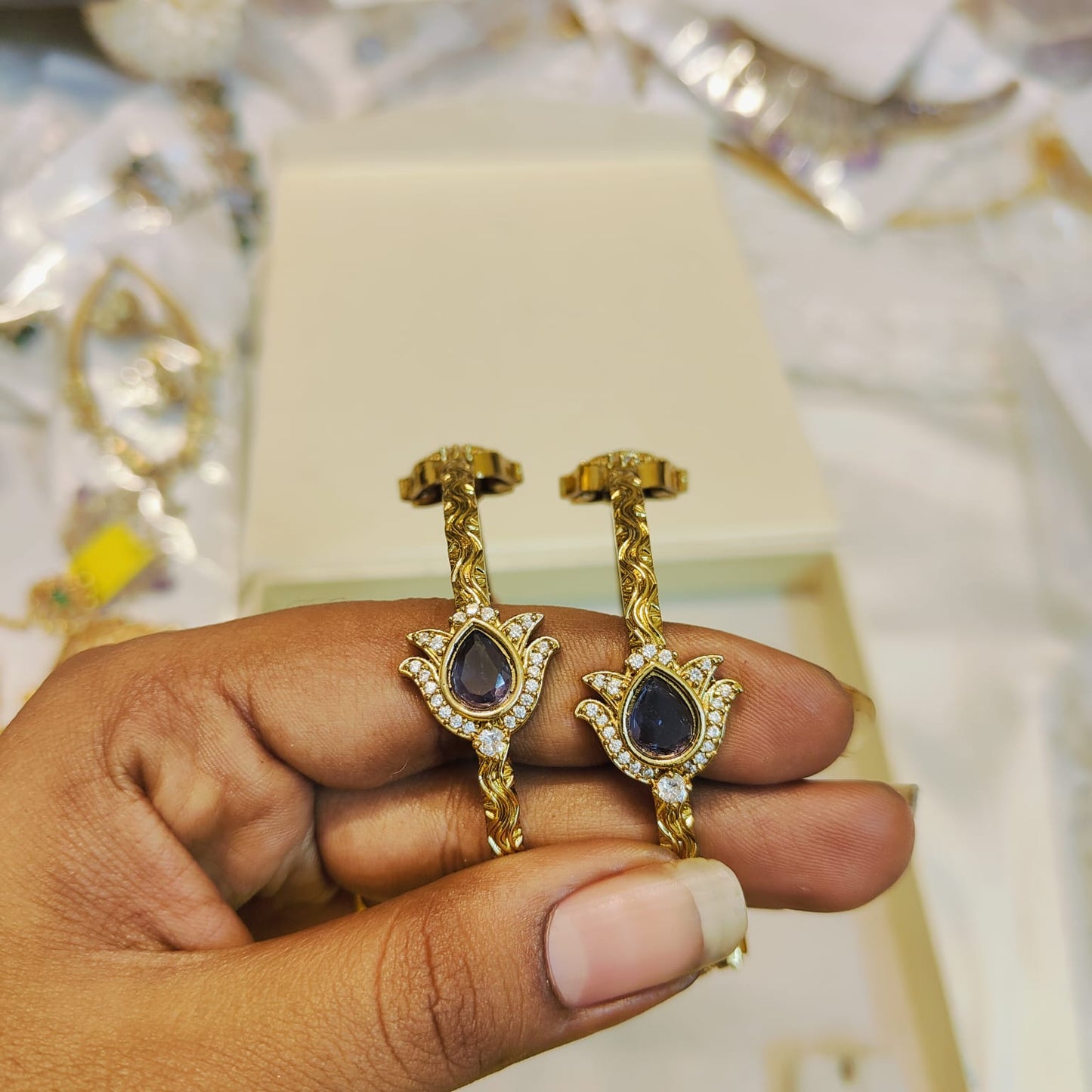 Jadau kundan bangles purple colour