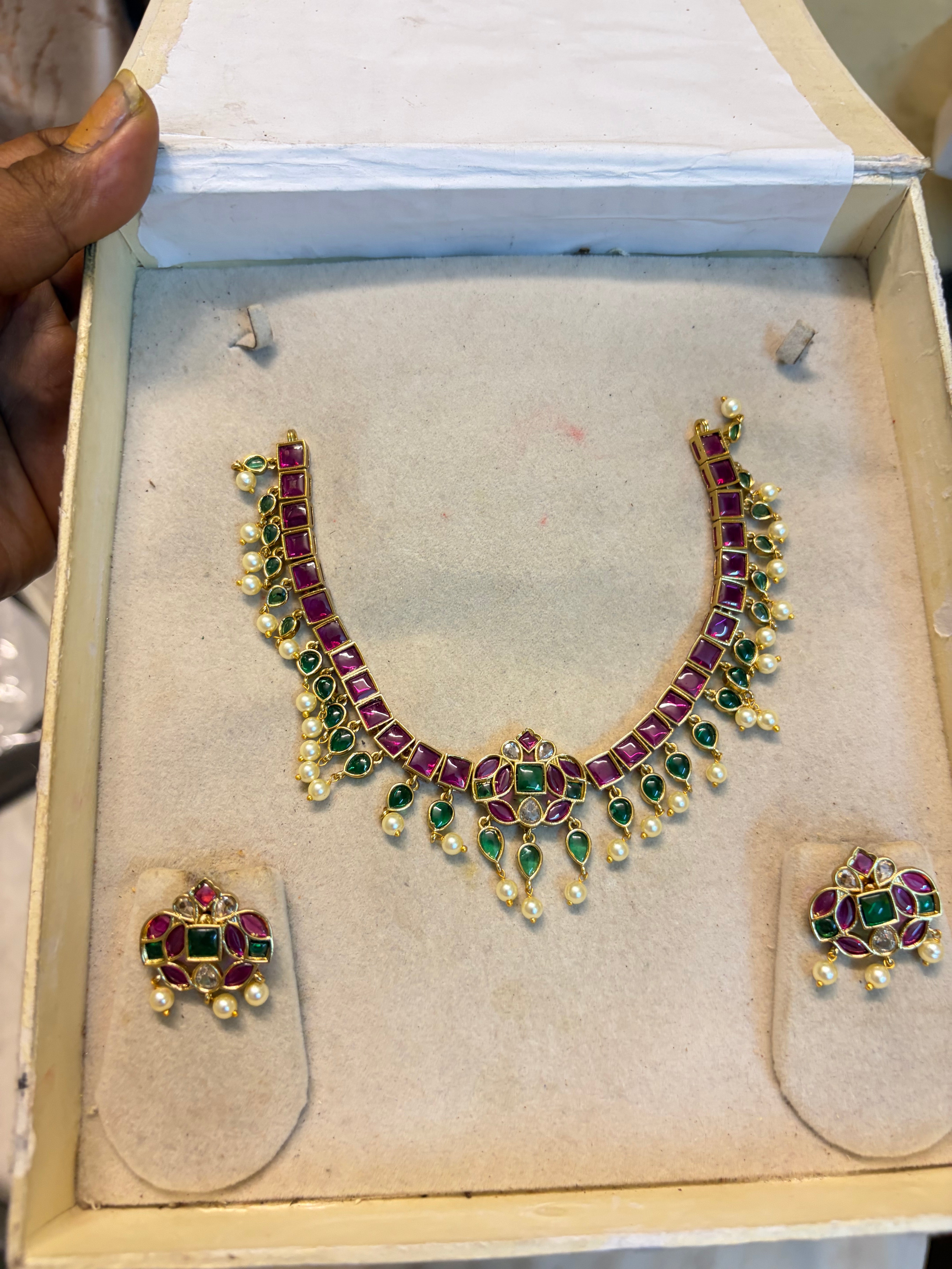 Premium kemp stones chokerset premium quality