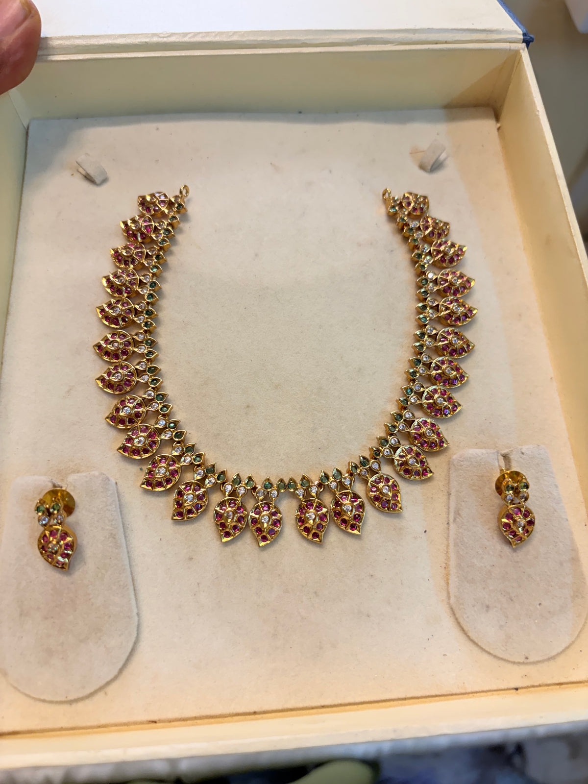 Mango kemp stones jadau necklace set