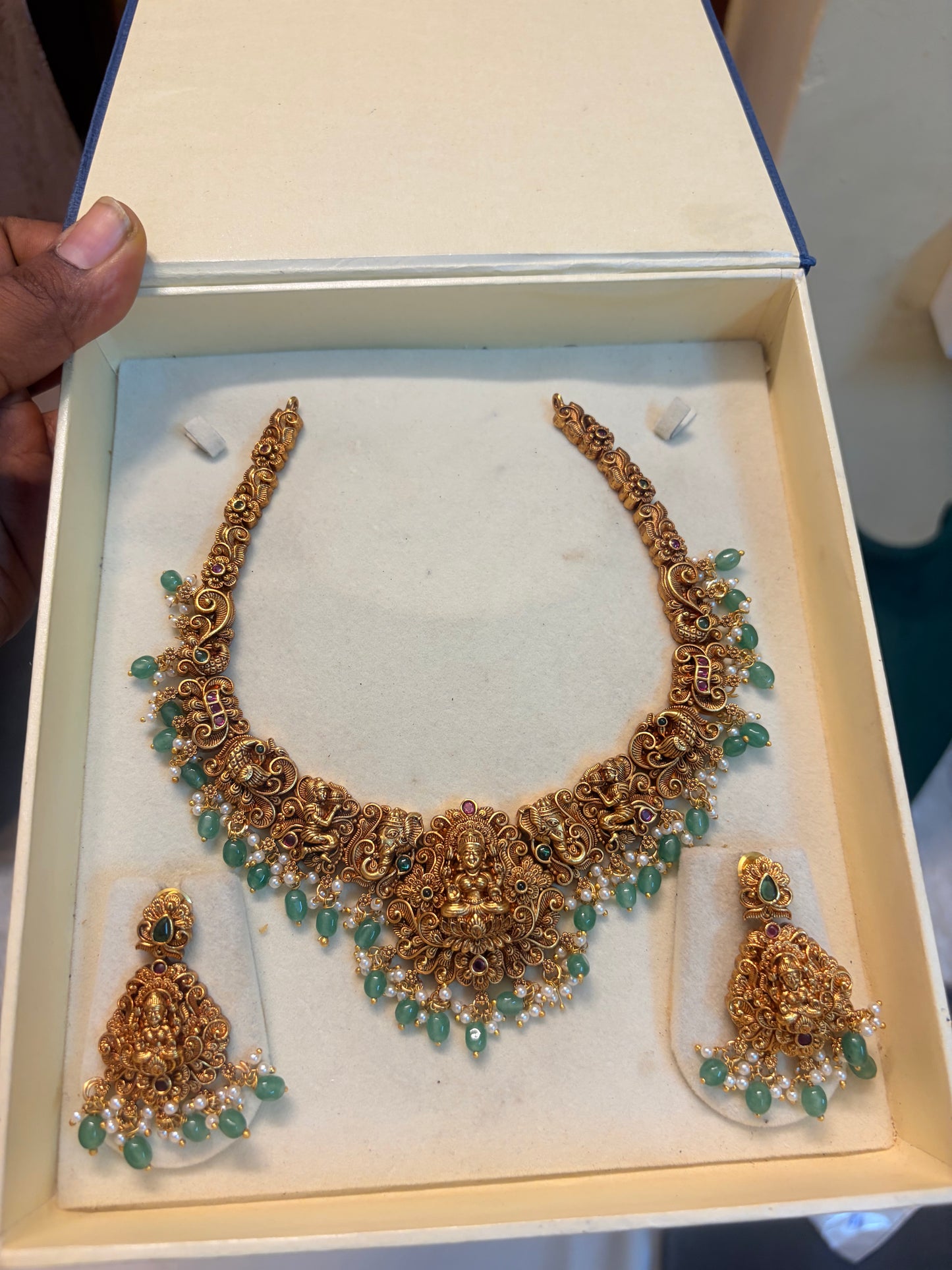 Gold antique finish jadau necklace set