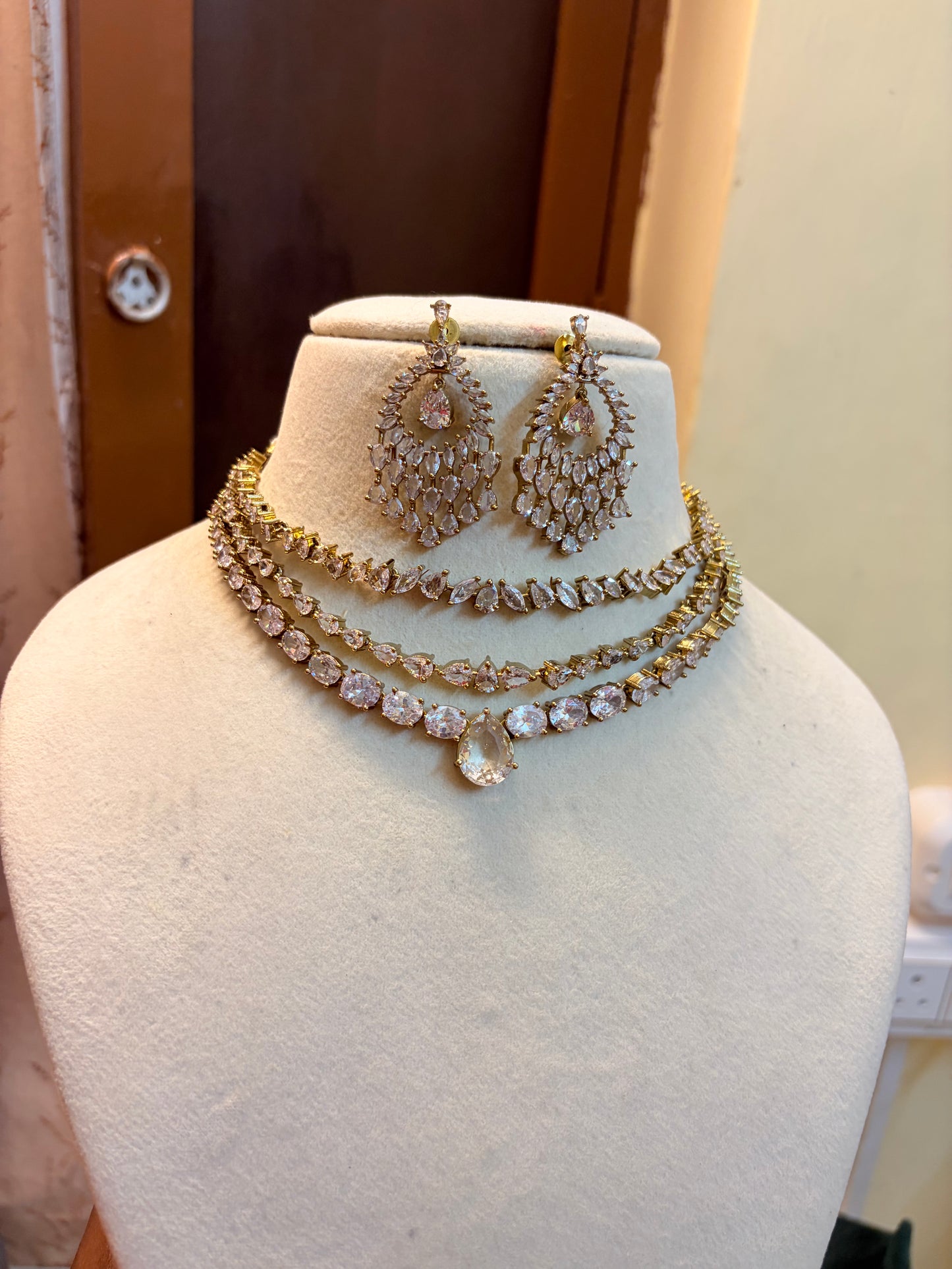 Luxury Finish Diamond replica layered Jadau necklace set