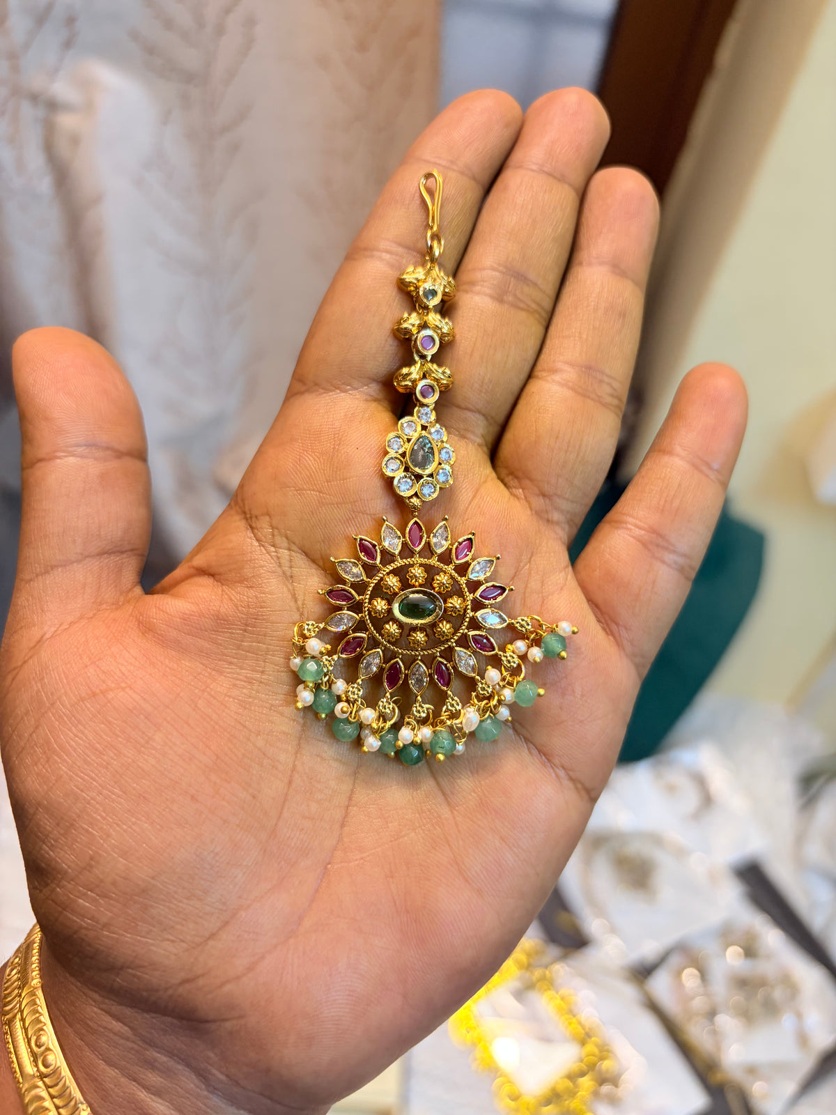 Gold antique kemp stones tikka