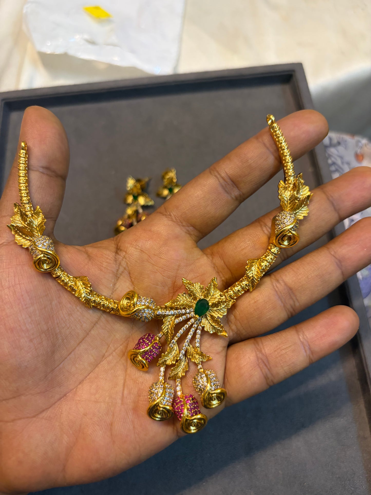 Vintage inspired gold antique finish necklace set