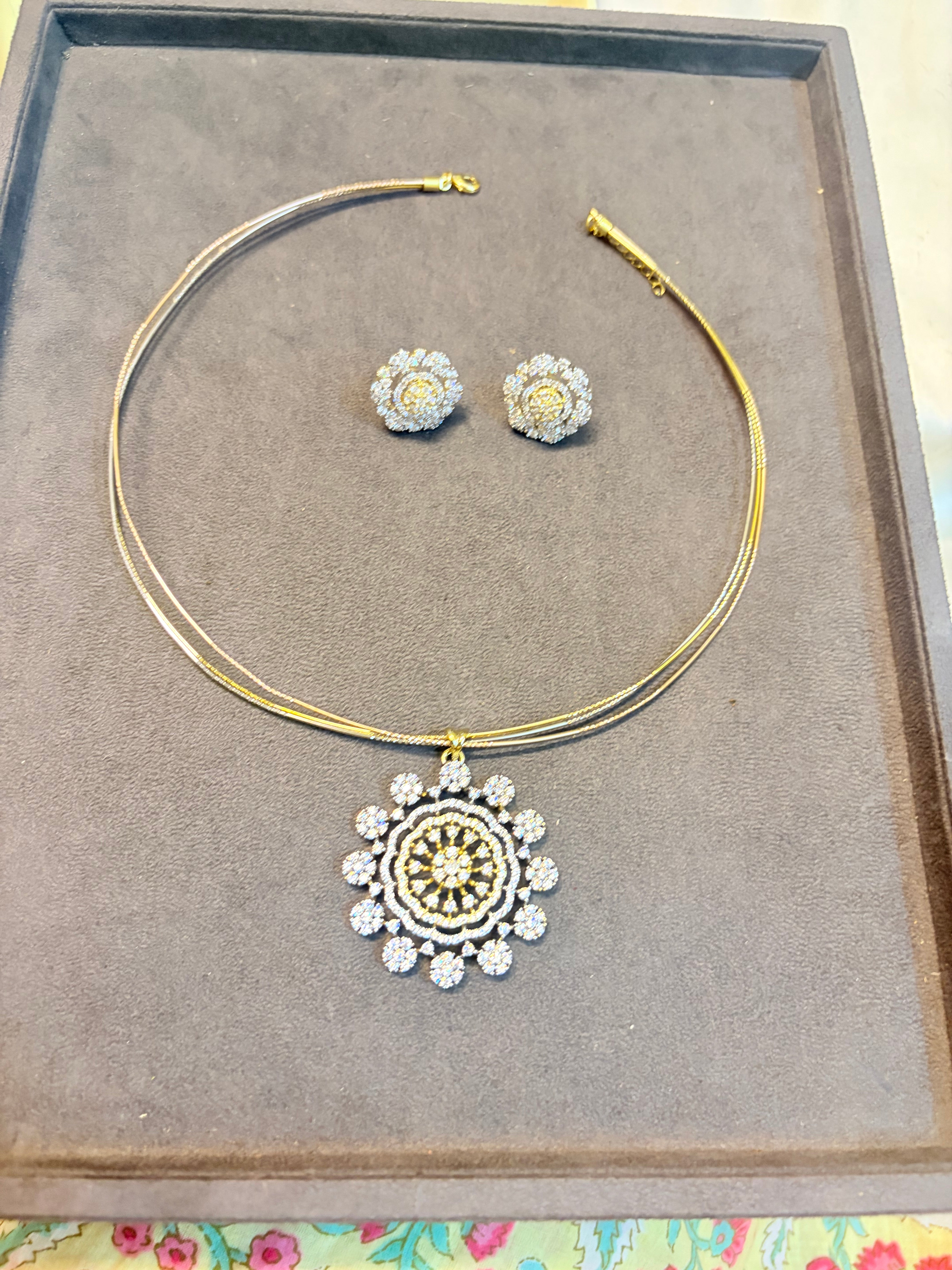 Sleek Diamond replica set with Italian hasli