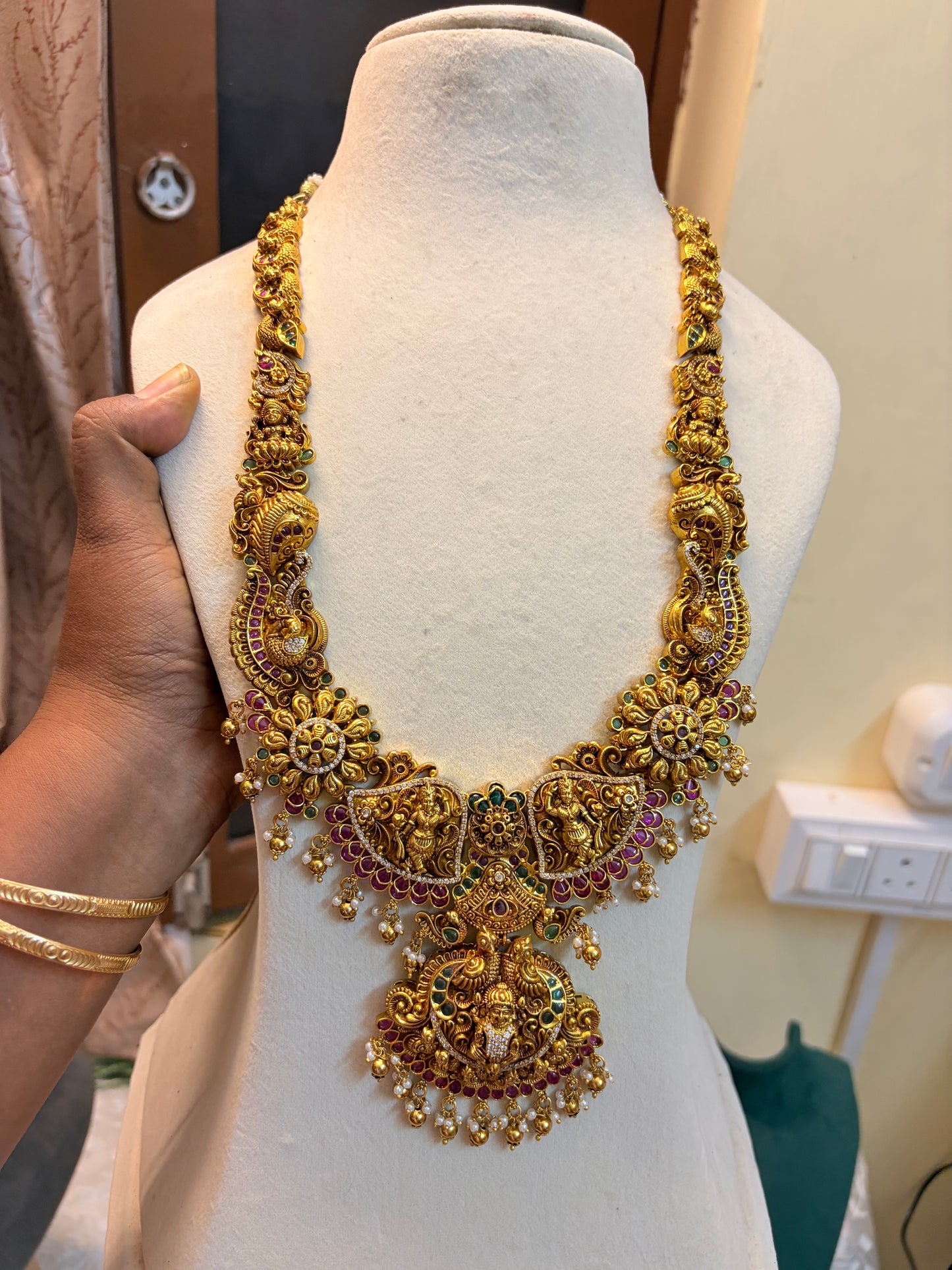 Gold antique finish heritage jadau haram