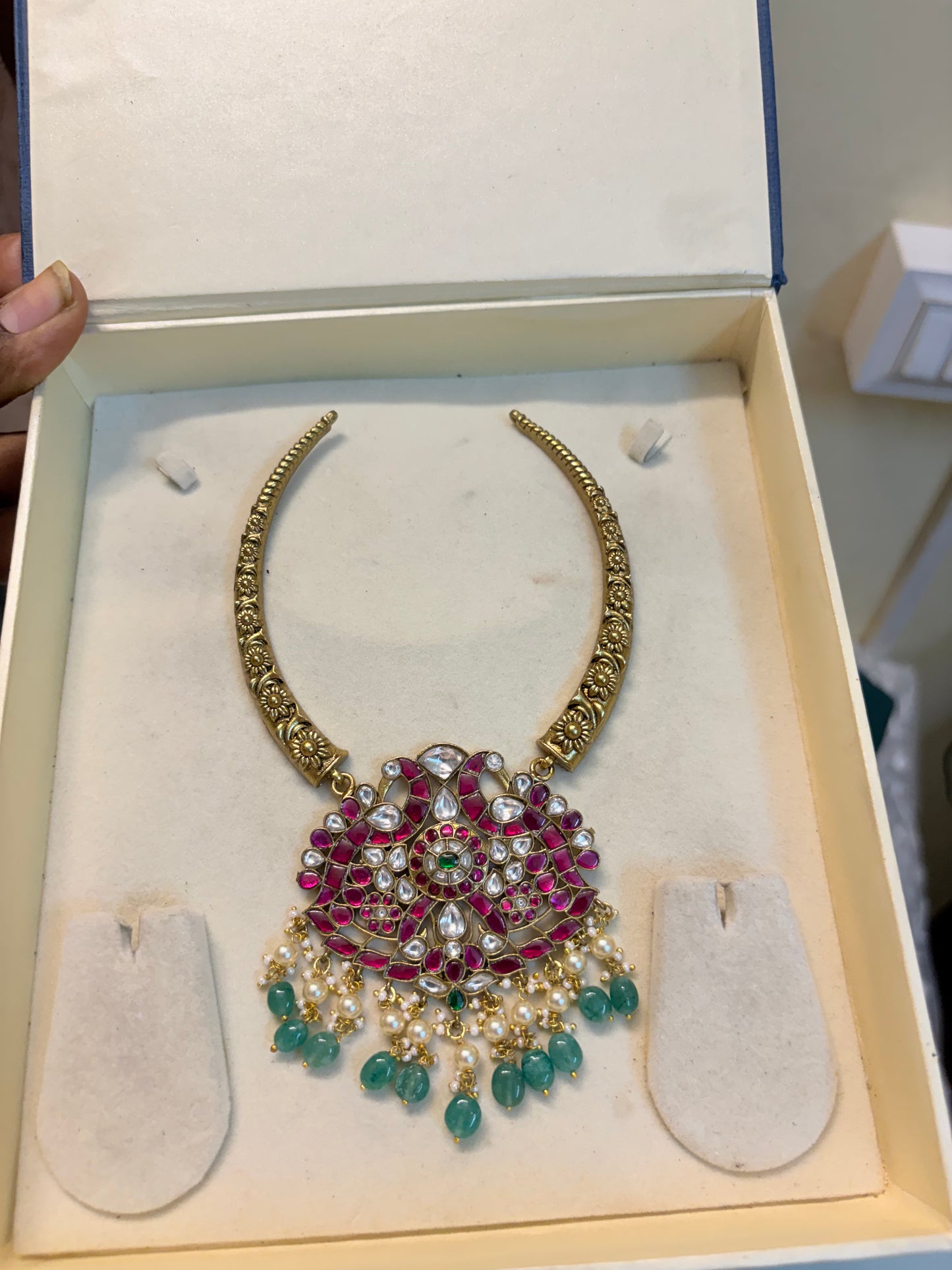 Pure kemp stones brass made kanti necklace